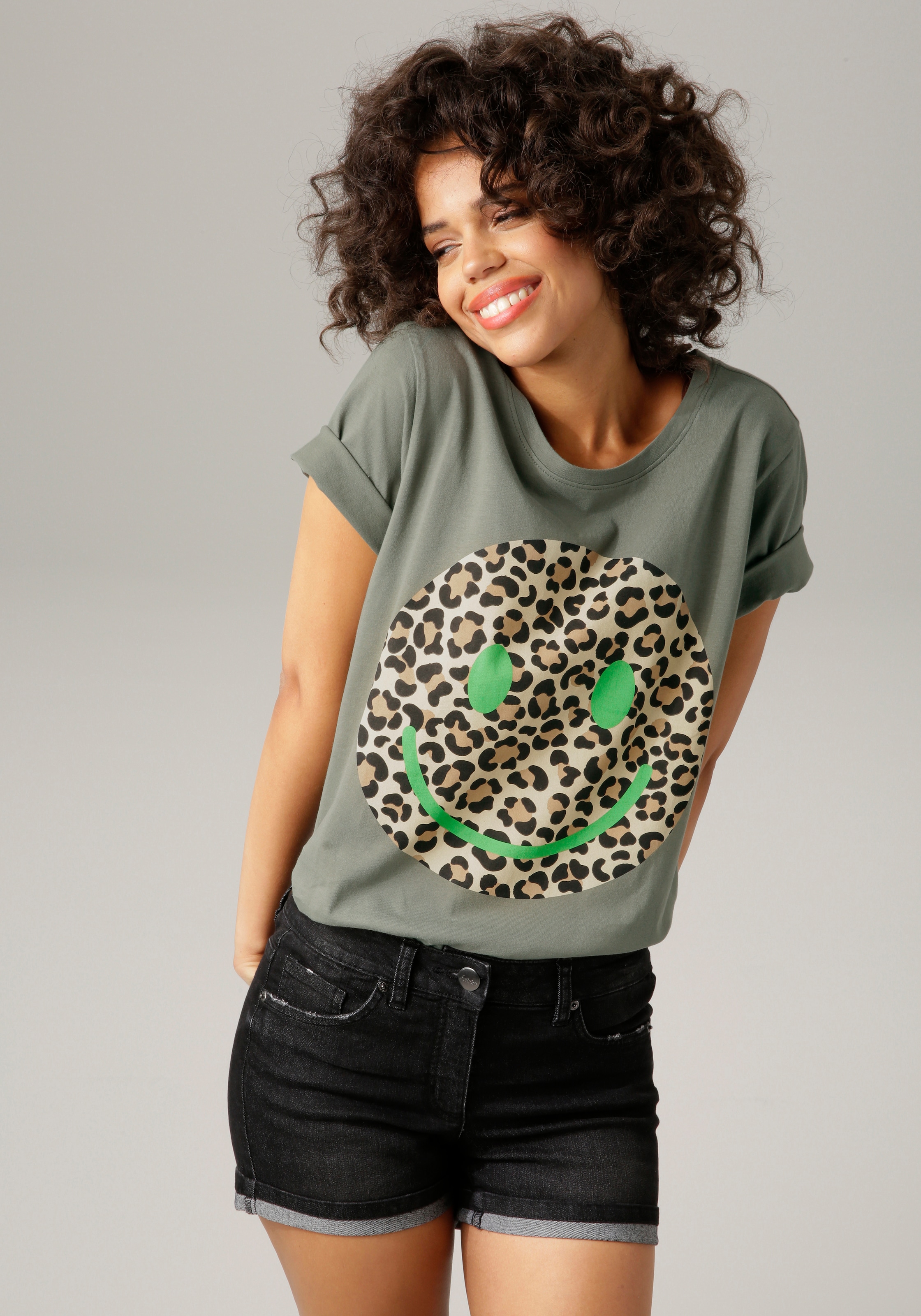 T-Shirt, mit Smiley-Frontprint im Animal-Look