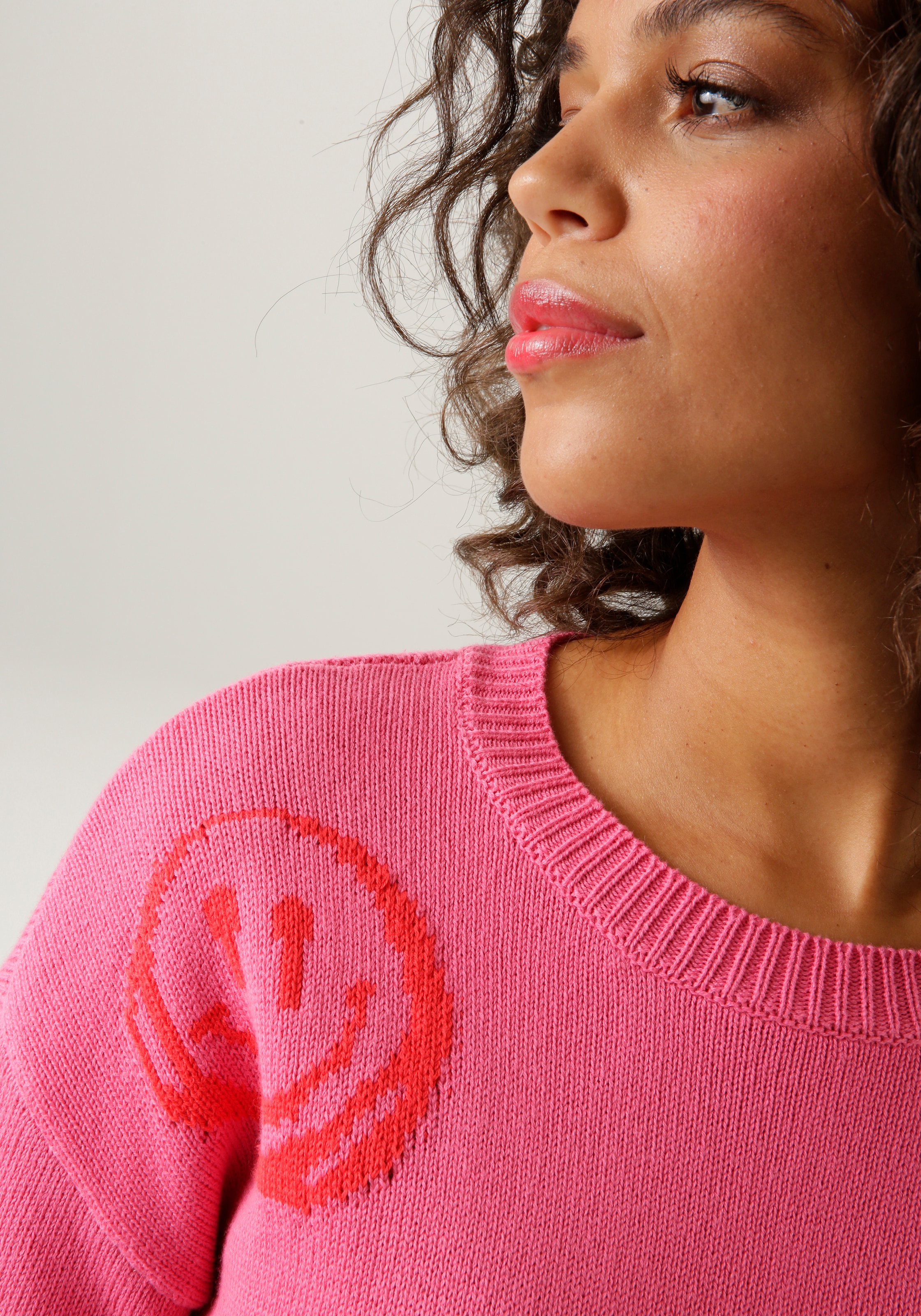 Aniston CASUAL Strickpullover, mit eingestrickten Smileys