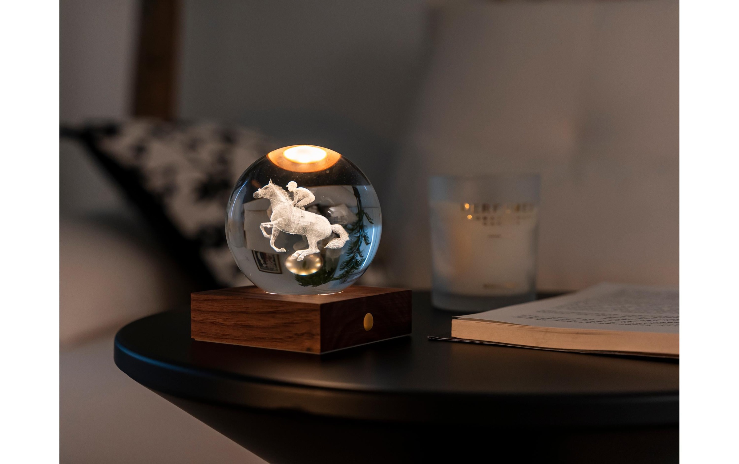 LED Dekofigur »Gingko LED Amber Pferderennen«, Holzart: Walnuss (China)