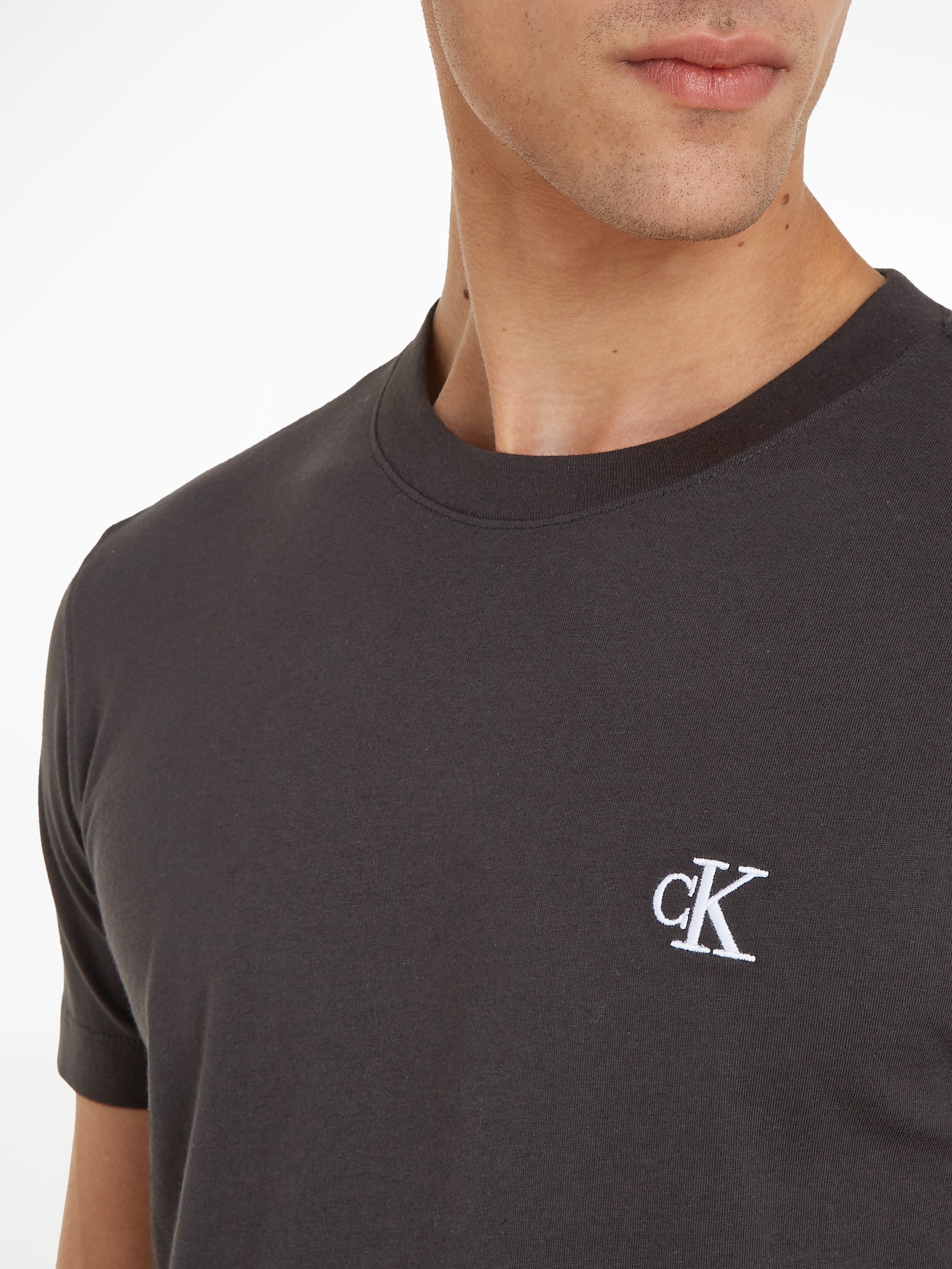 Calvin Klein Jeans T-Shirt »CK ESSENTIAL SLIM TEE«, mit Logo-Stickerei