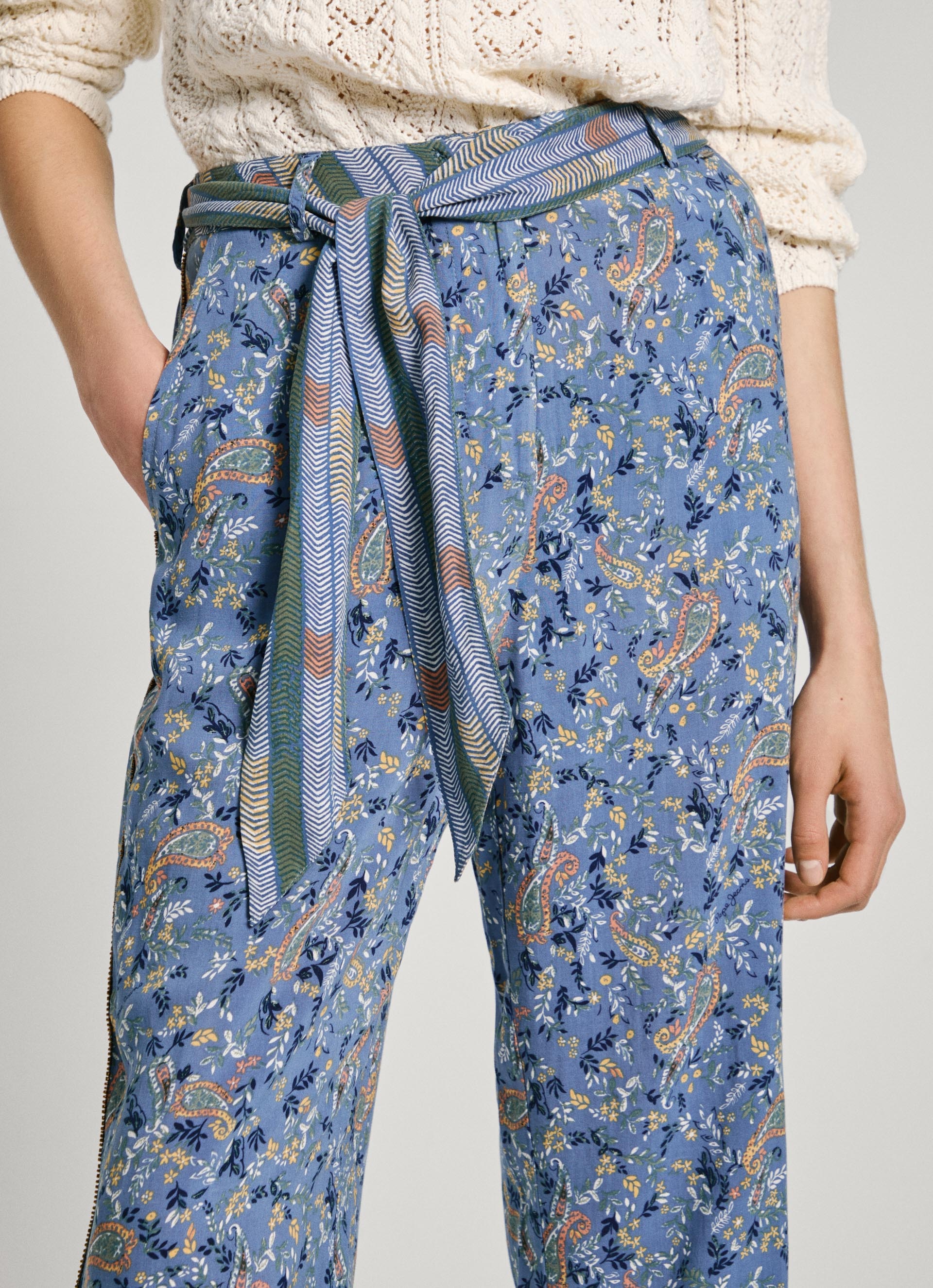 Pepe Jeans Palazzohose »MONICA«, mit Alloverdruck, aus fliessender Viskosequalität