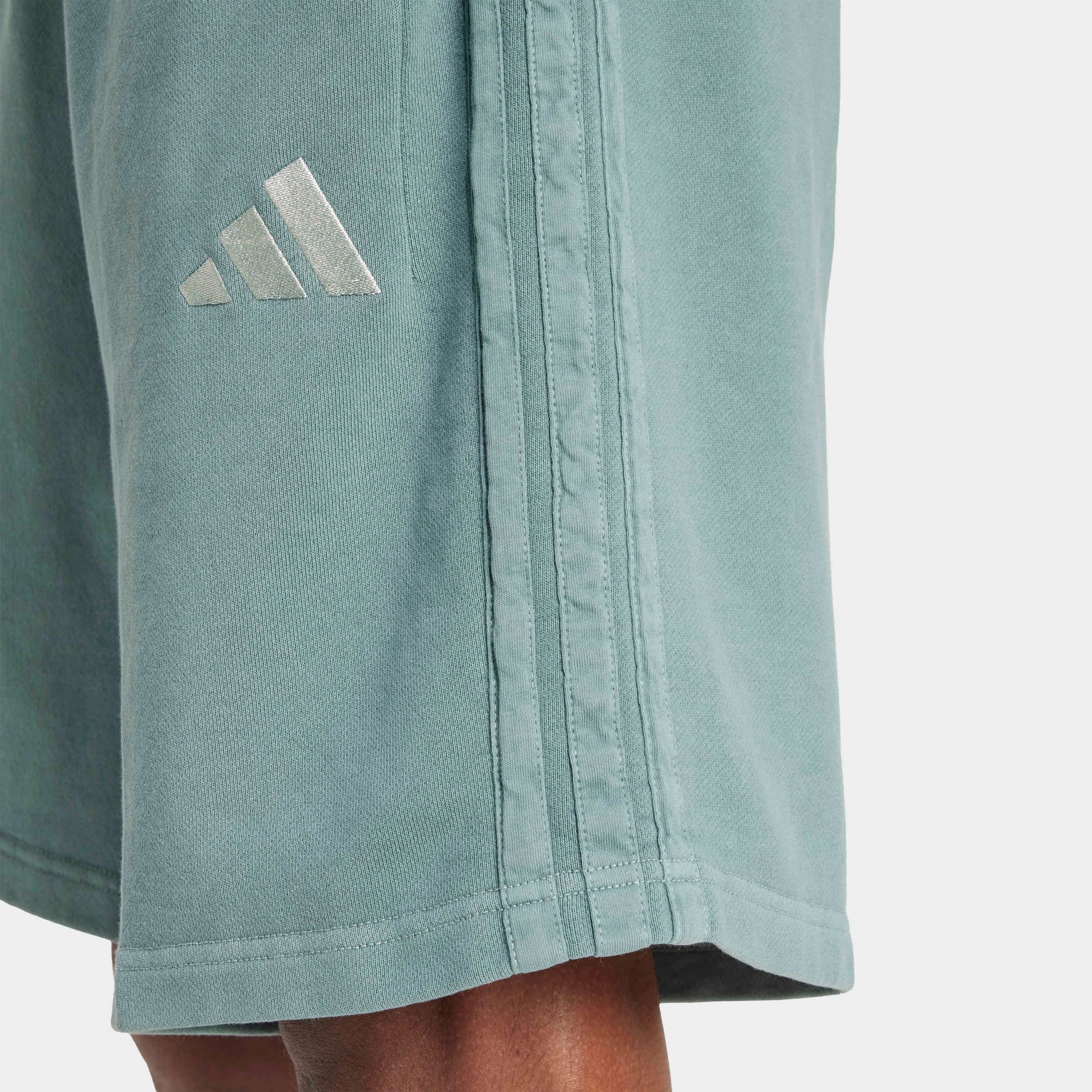 adidas Sportswear Shorts »M A SZN W FT SH«, (1 tlg.)