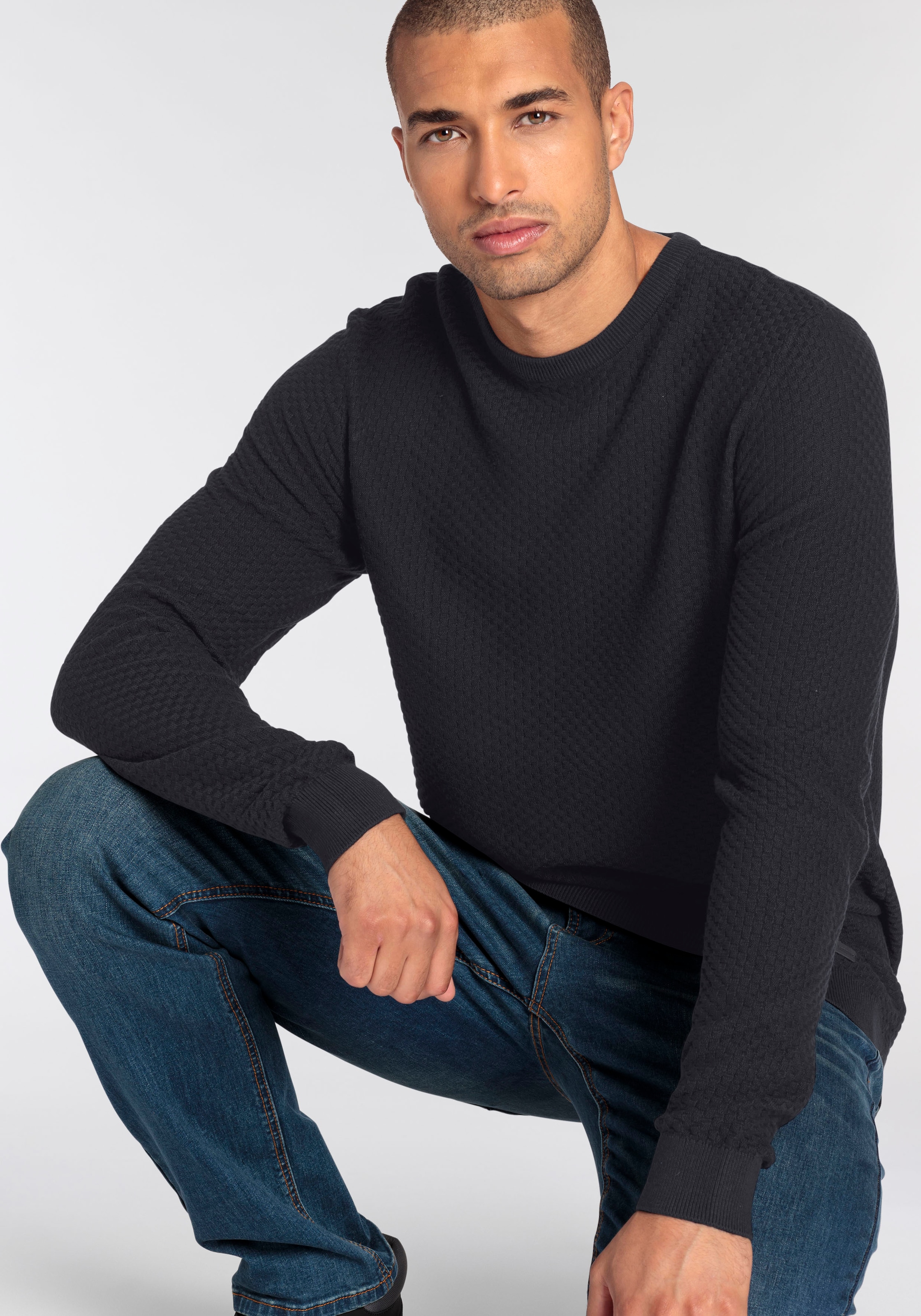 Bruno Banani Strickpullover, mit spezieller Strickoptik