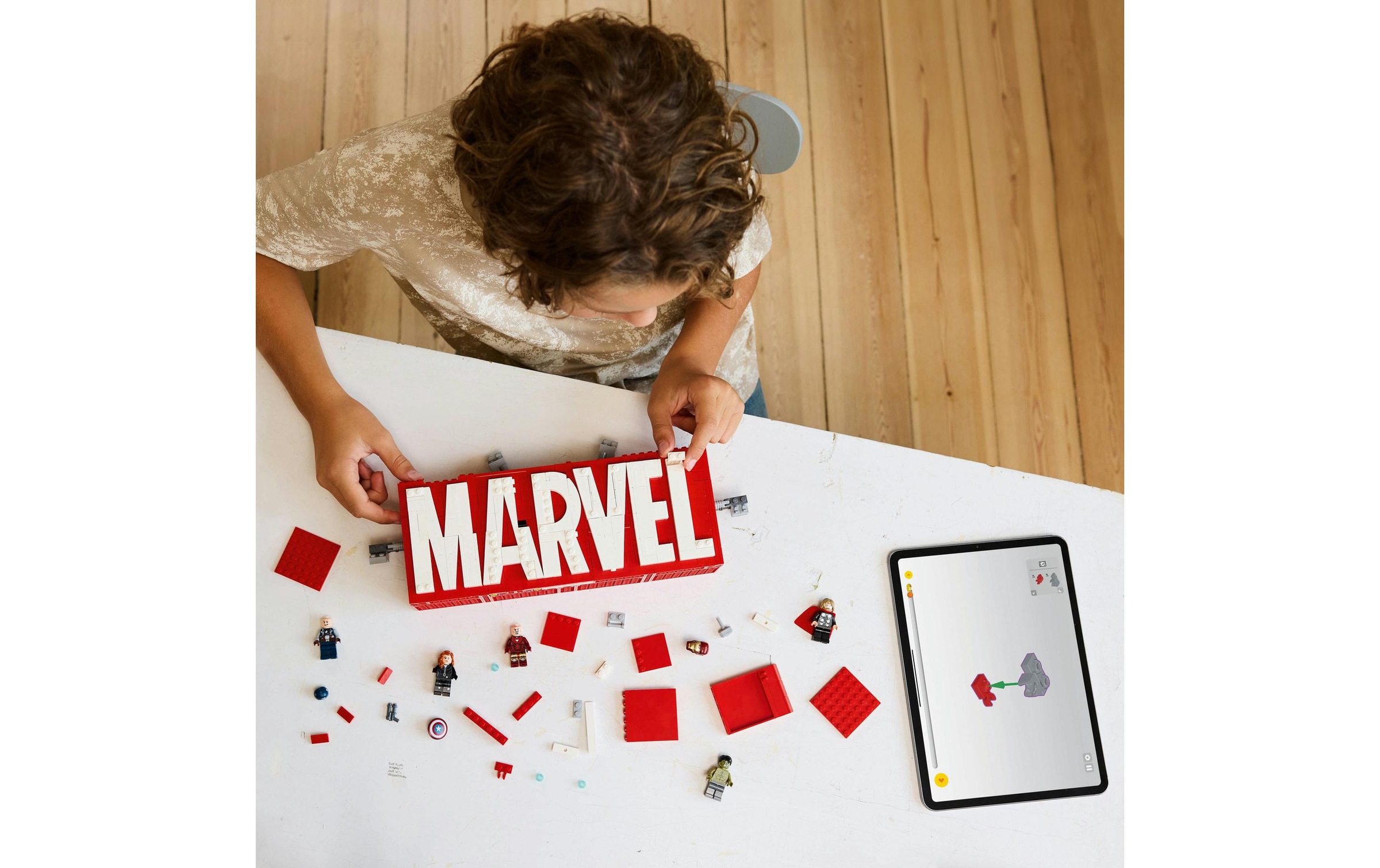 LEGO® Spielbausteine »Marvel Logo und Minifiguren 76313«, (931 St.)