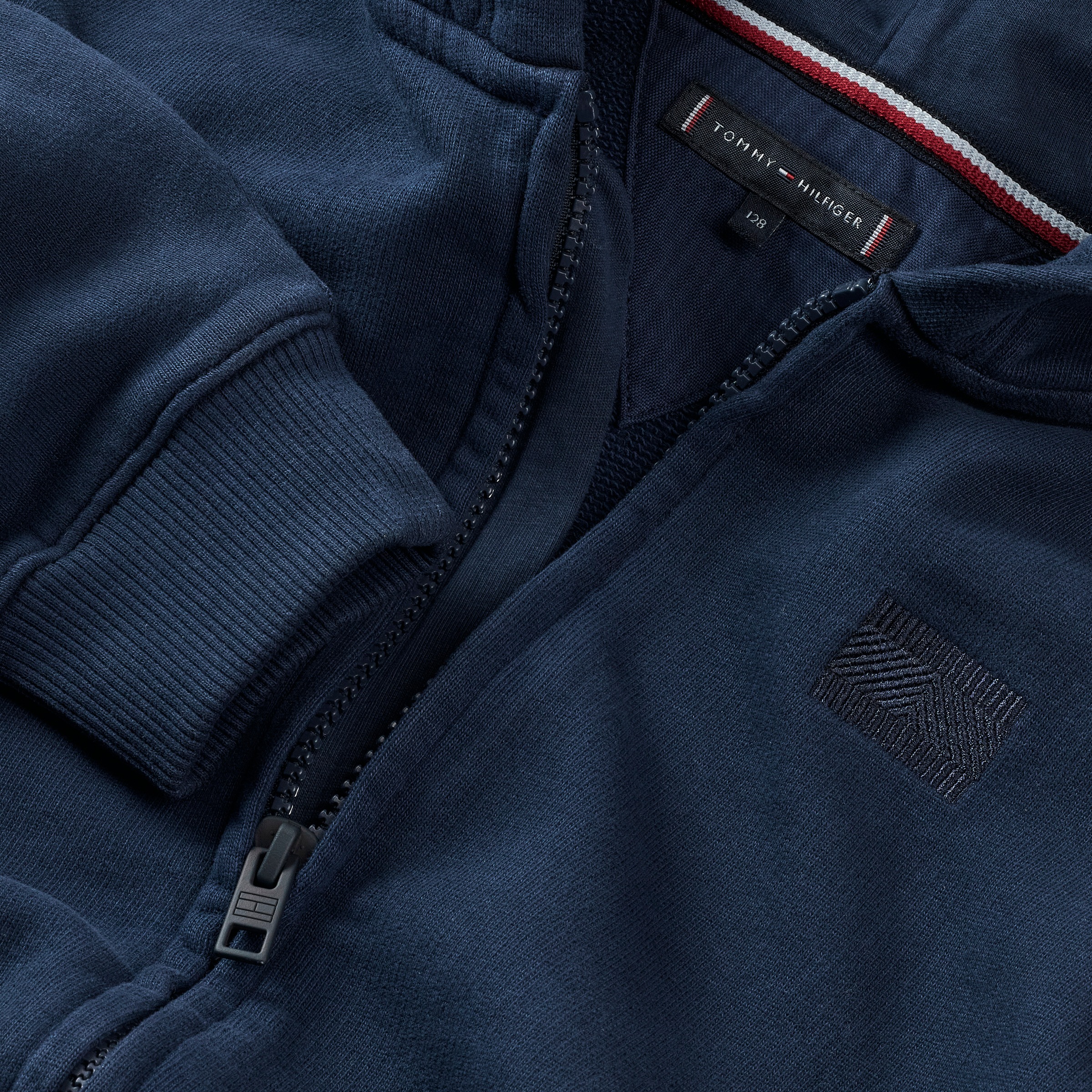 Tommy Hilfiger Kapuzensweatjacke »TONAL FLAG EMB ZIP HOODIE«, für Kinder bis 16 Jahre, mit Kapuze