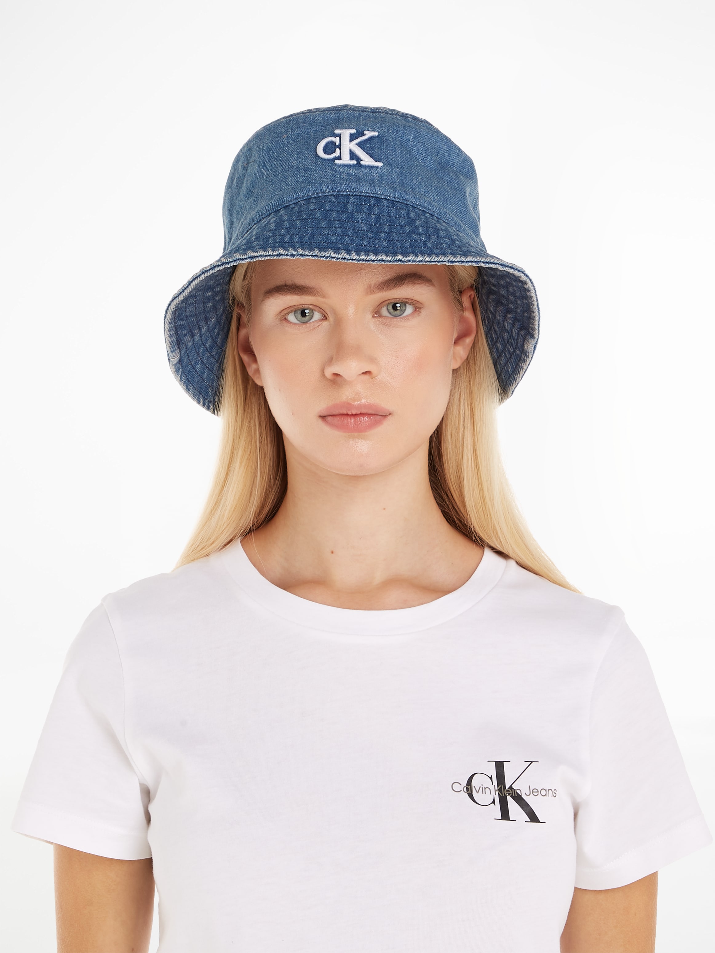 Fischerhut »BLOCK DENIM BUCKET HAT«, mit Calvin Klein Jeans Logostickerei