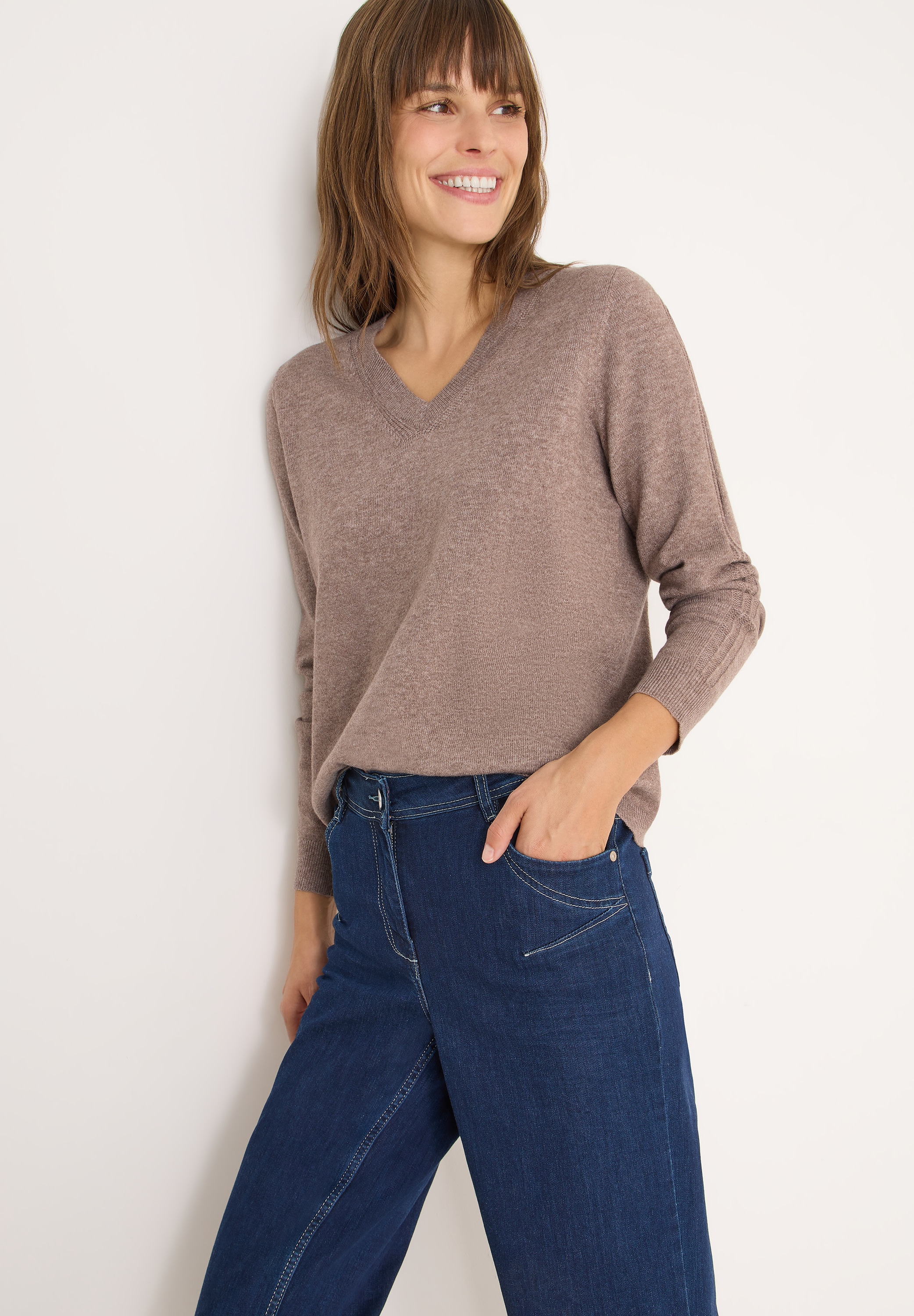 Cecil Strickpullover mit V-Ausschnitt und Ärmeldetails