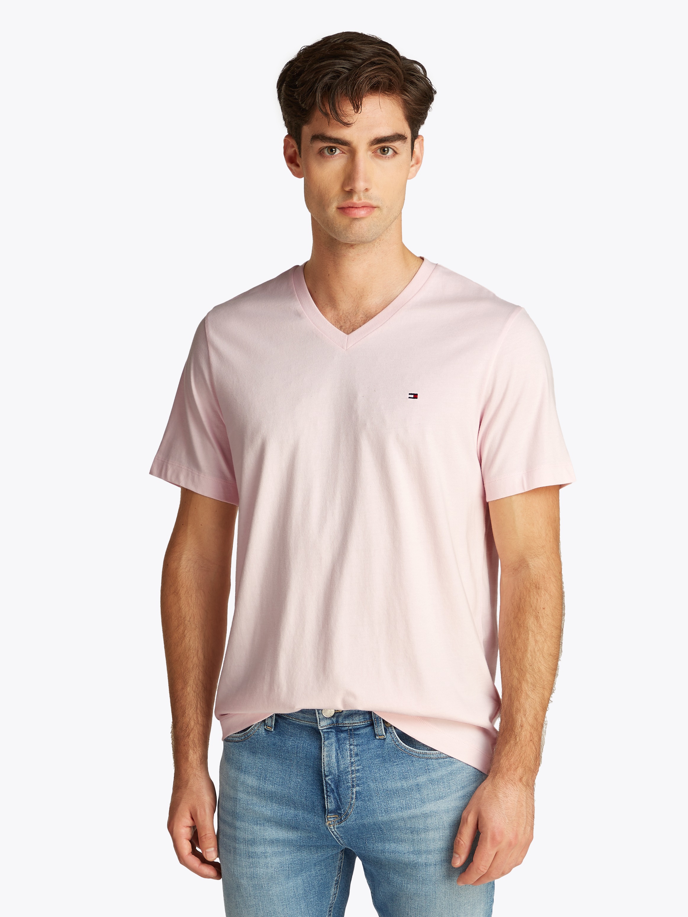 Tommy Hilfiger V-Shirt »ESSENTIAL V-NECK TEE mit V-Ausschnitt und Markenlabel« unifarben, casual, regular fit, Baumwolle, V-Ausschnitt