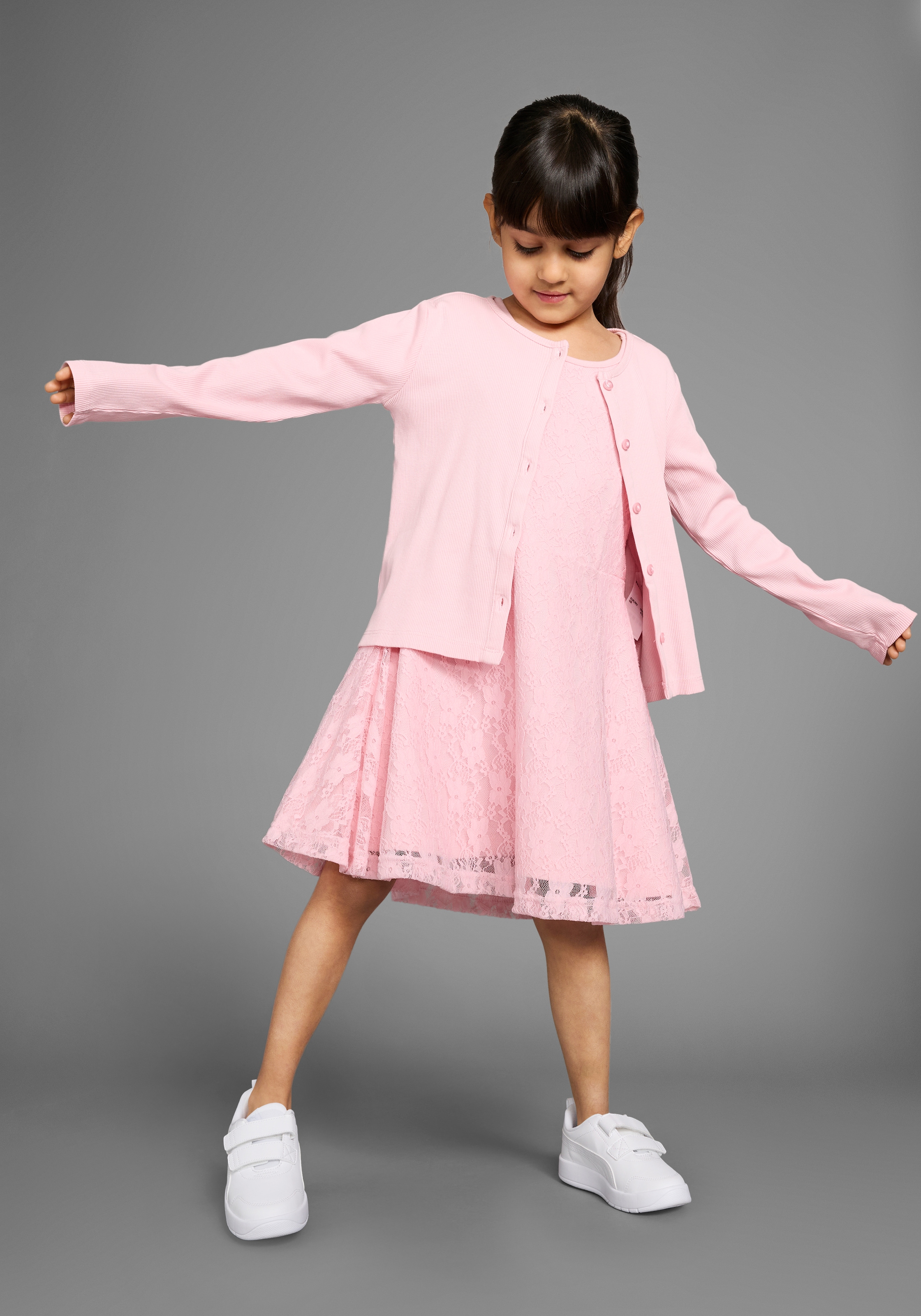 KIDSWORLD Spitzenkleid »Jerseykleid mit aufwendiger Spitze«, Festliches Kleid mit Spitze