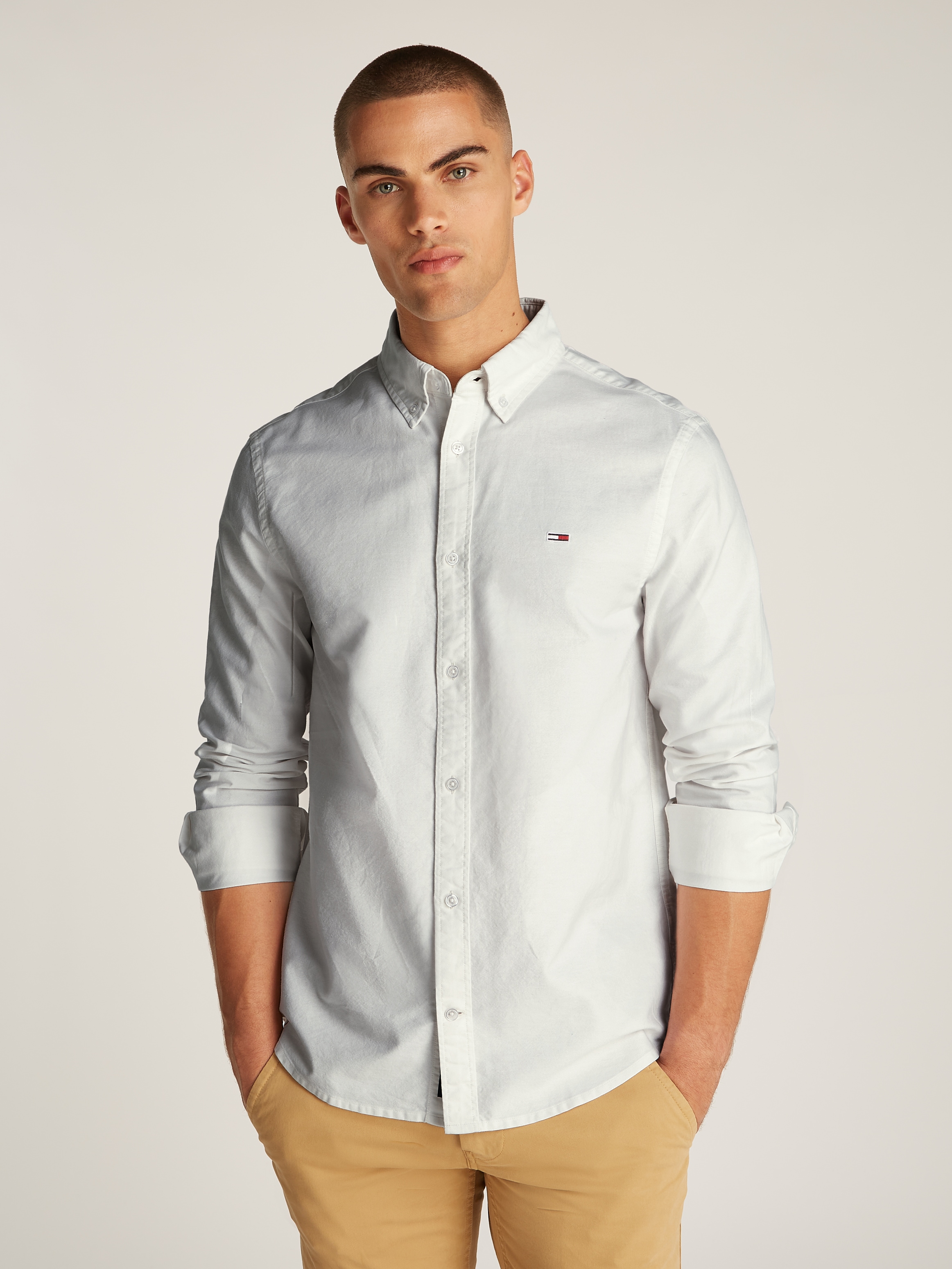 Tommy Jeans Plus Langarmhemd »TJM REG OXFORD SHIRT EXT«, in Grossen Grössen, Logostickerei, Button-down-Kragen