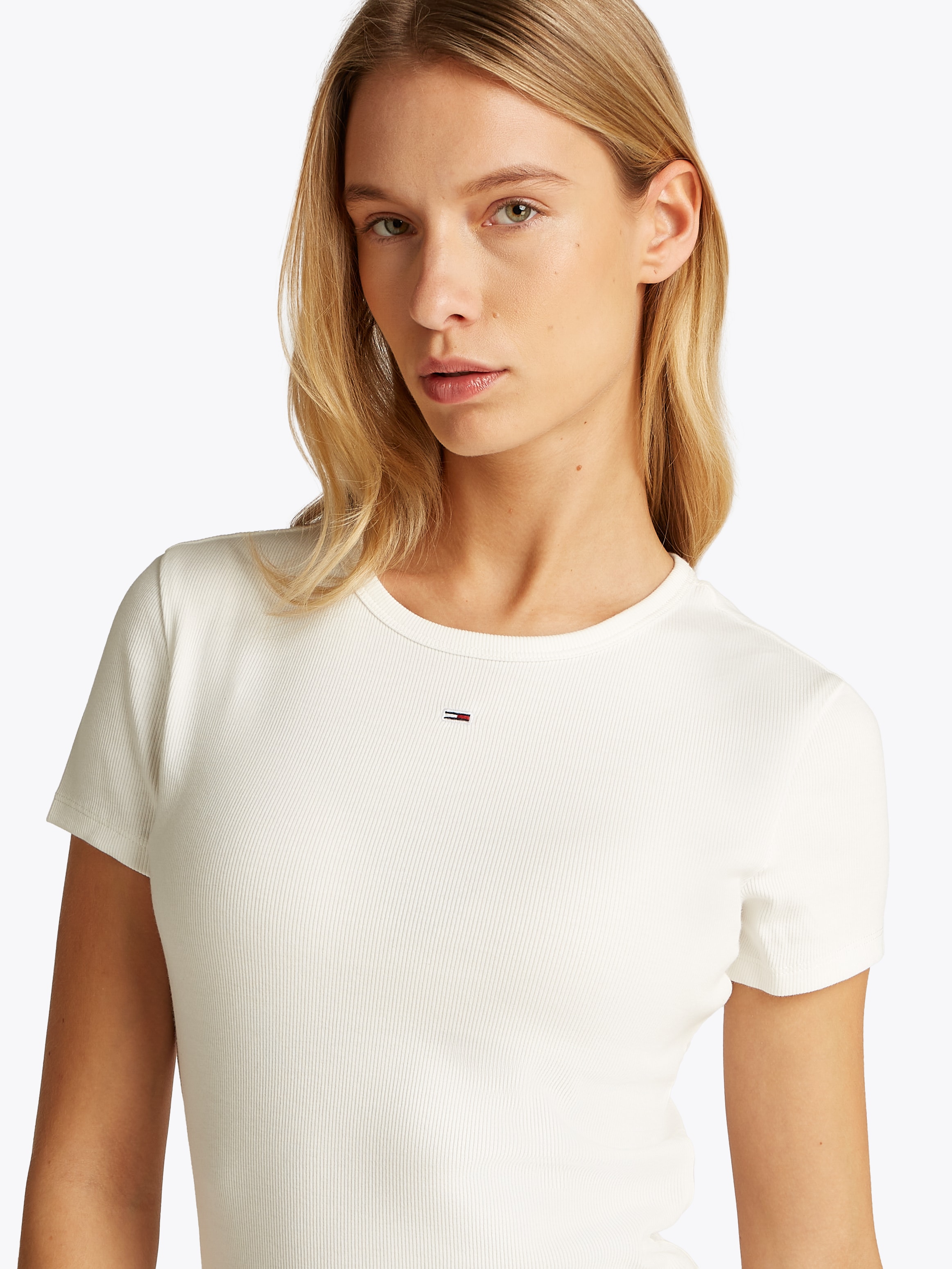 Tommy Jeans T-Shirt »TJW 2PACK SLIM ESSENTIAL RIB SS«, (Packung, 3 tlg., 2er-Pack), mit Logostickerei