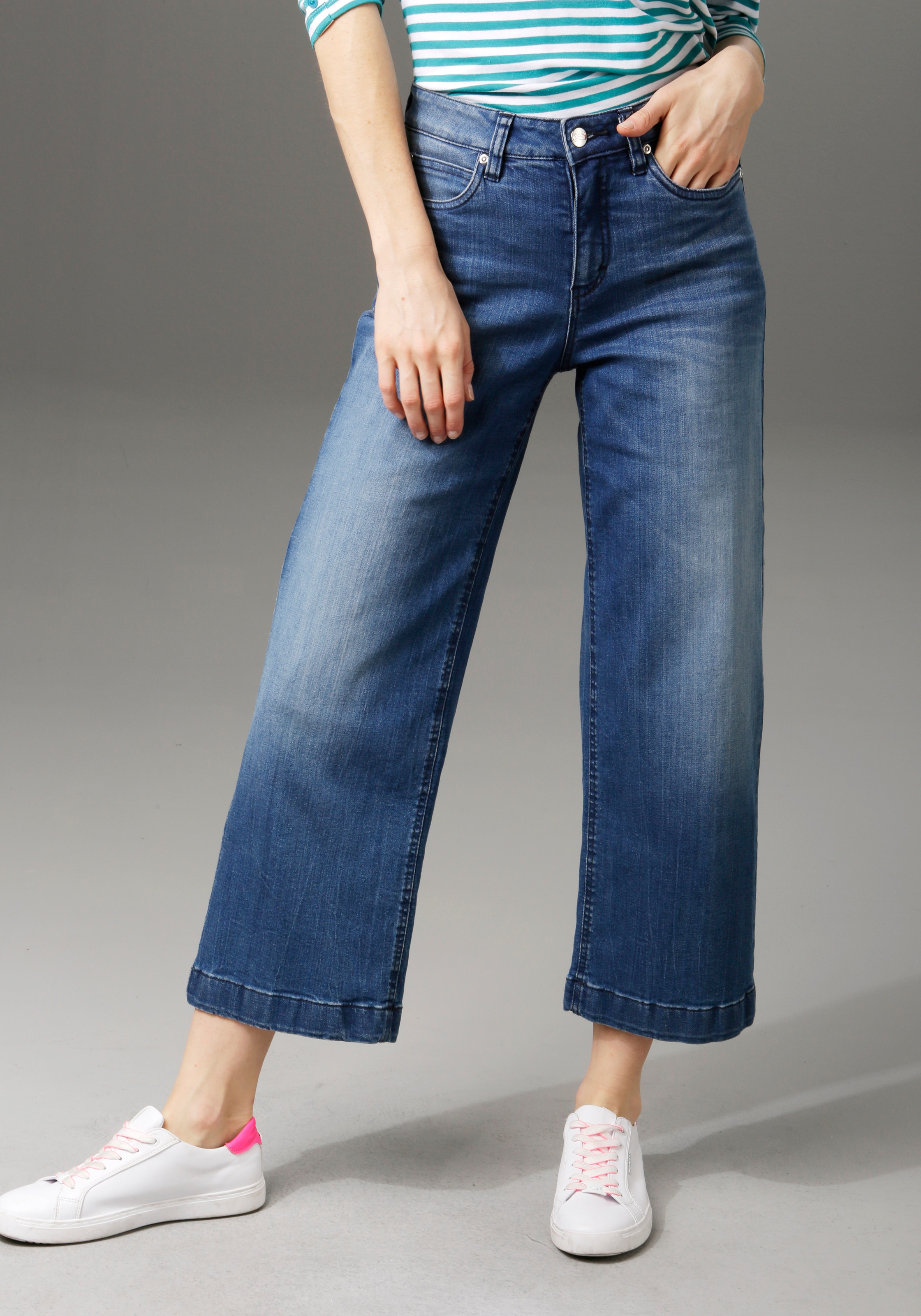 Image of Ackermann - Aniston CASUAL 7/8-Jeans, in Used-Waschung einkaufen bei Ackermann Versand Schweiz