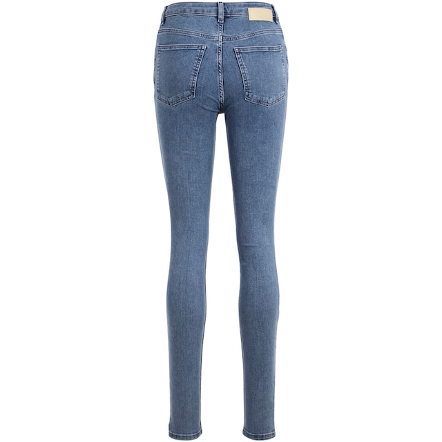 Tamaris Slim-fit-Jeans, mit Logo-Badge - NEUE KOLLEKTION online kaufen |  Jelmoli-Versand