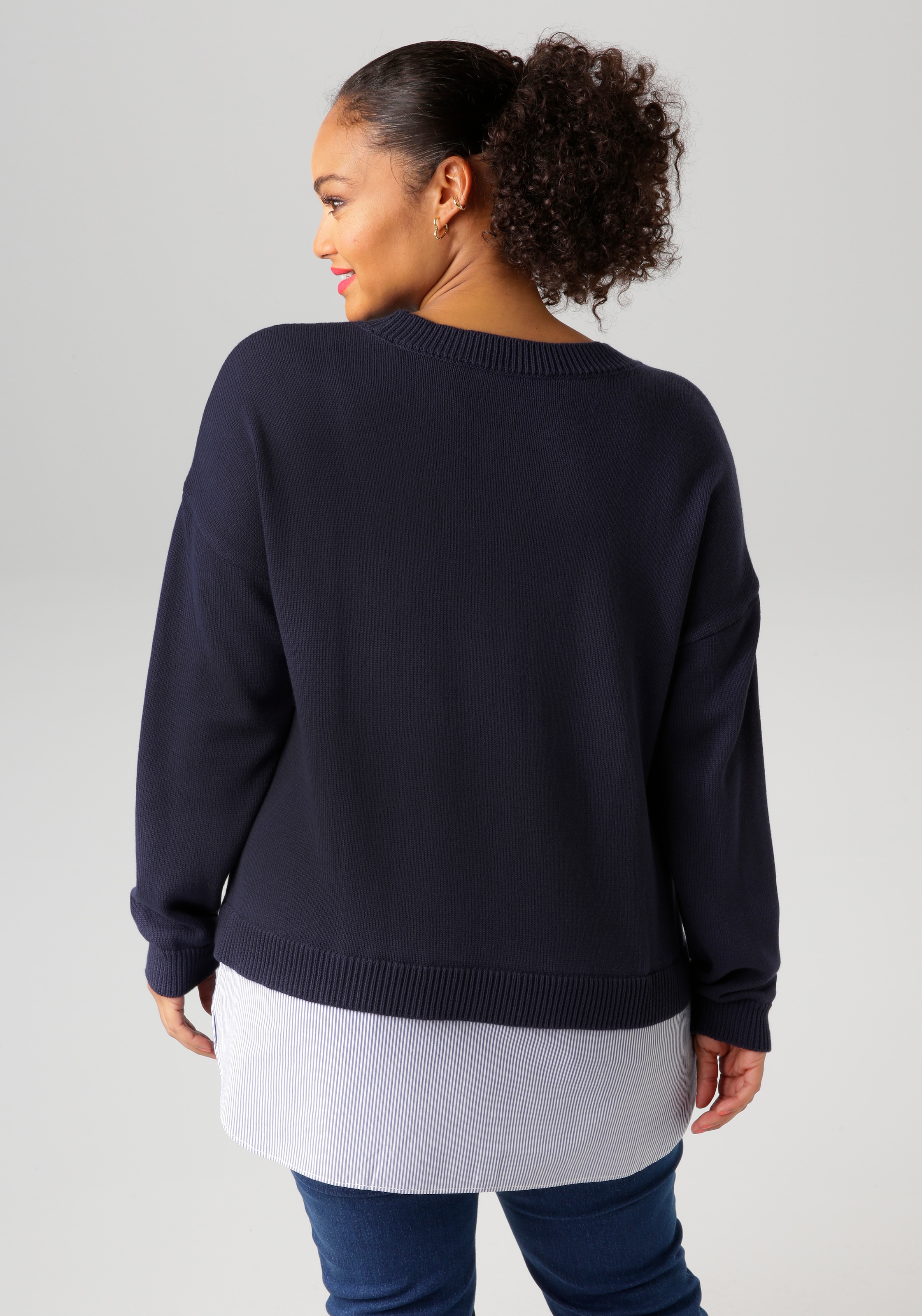 Aniston PLUS Strickpullover, mit gestreiftem Bluseneinsatz am Saum