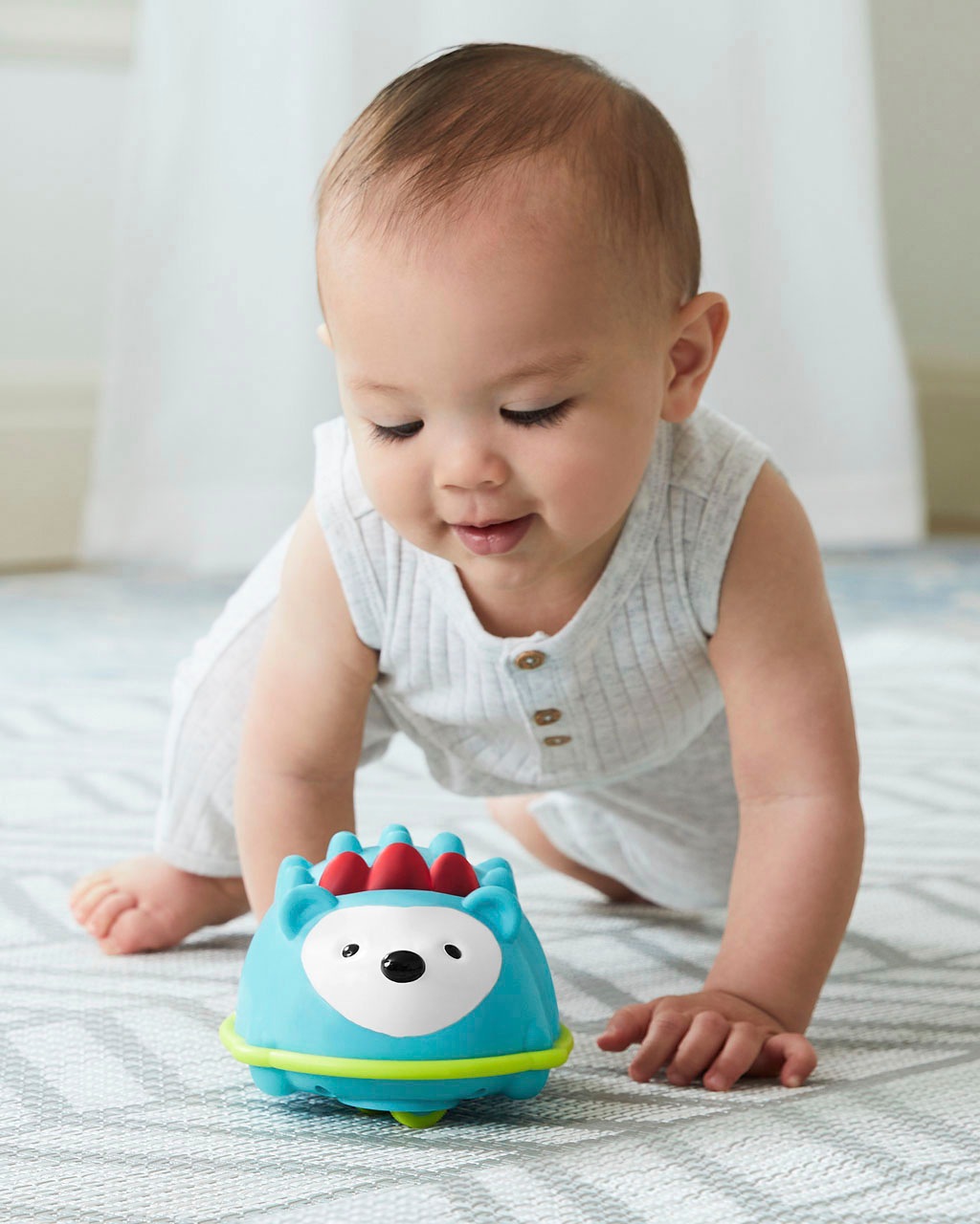 Skip Hop Greifspielzeug »Igel«, mit Licht und Sound