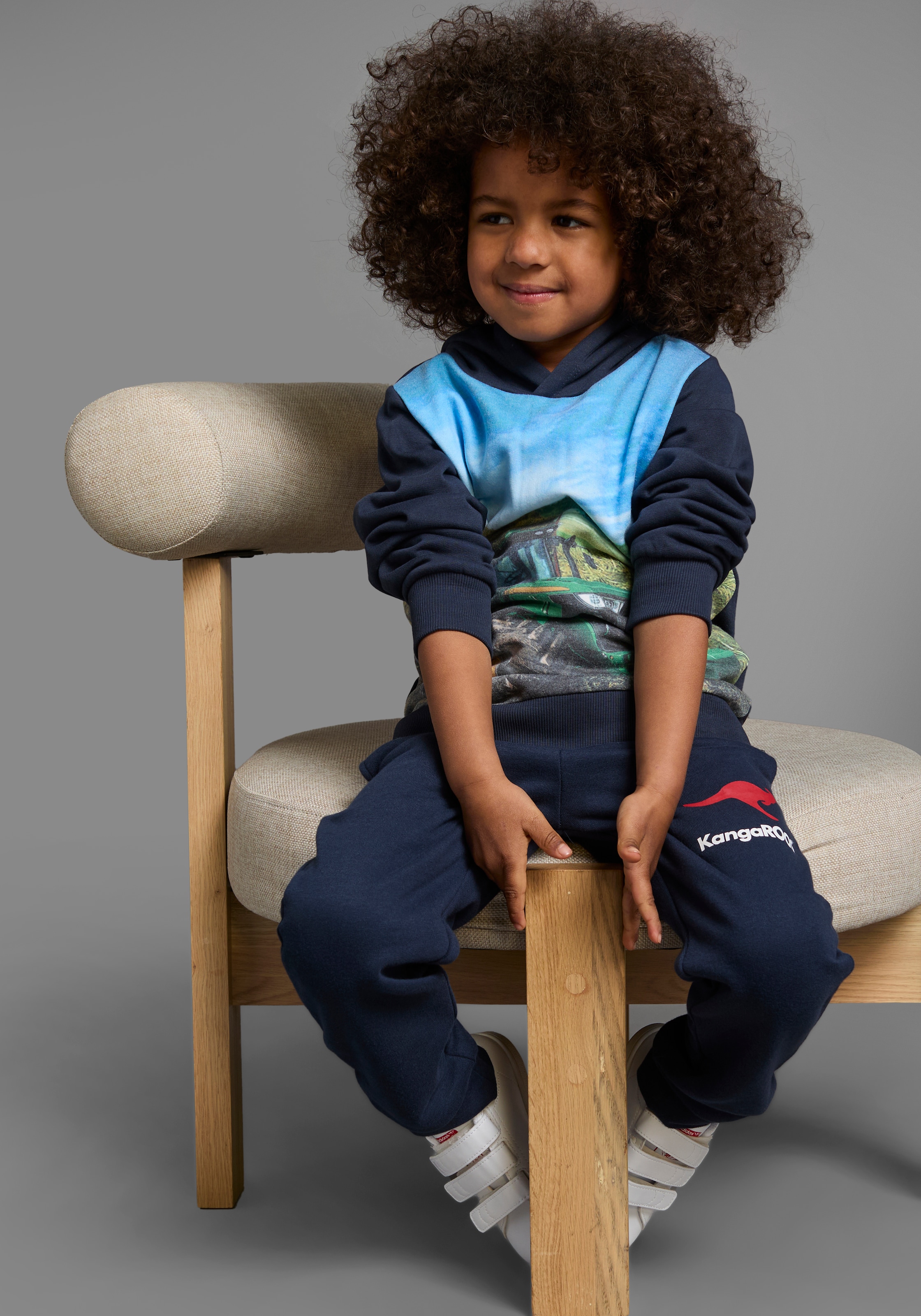 KIDSWORLD Kapuzensweatshirt »HOT WHEELS«, bedrucktes Design, aus angerauter Sweatware, mit Rippbündchen