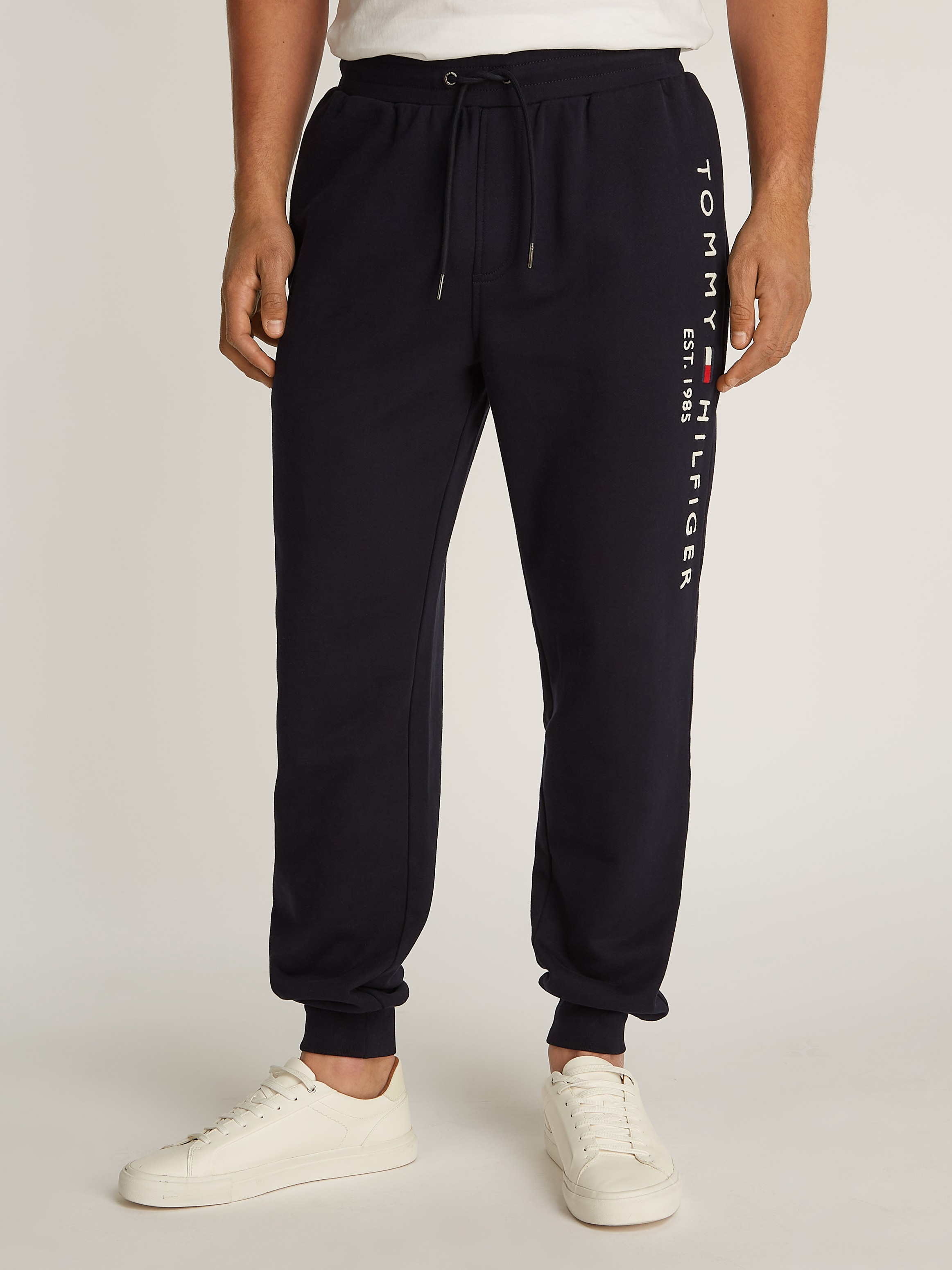 Tommy Hilfiger Sweathose »BASIC BRANDED SWEATPANTS«, mit grossem Tommy Hilfiger Schriftzug