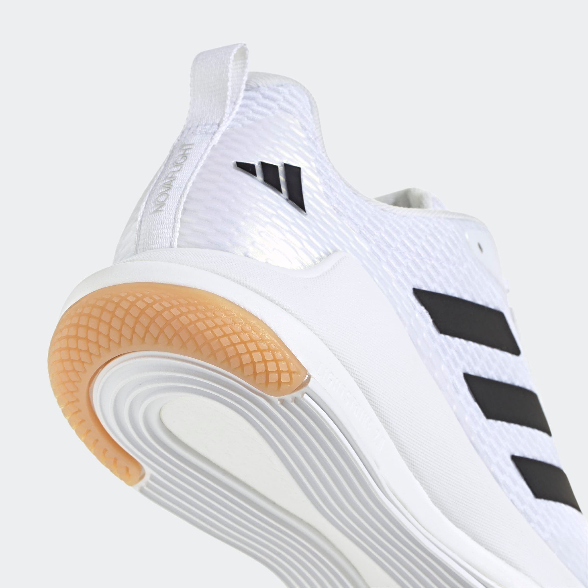 adidas Performance Hallenschuh »NOVAFLIGHT 2 INDOOR«, besonders geeignet für Handball und Volleyball