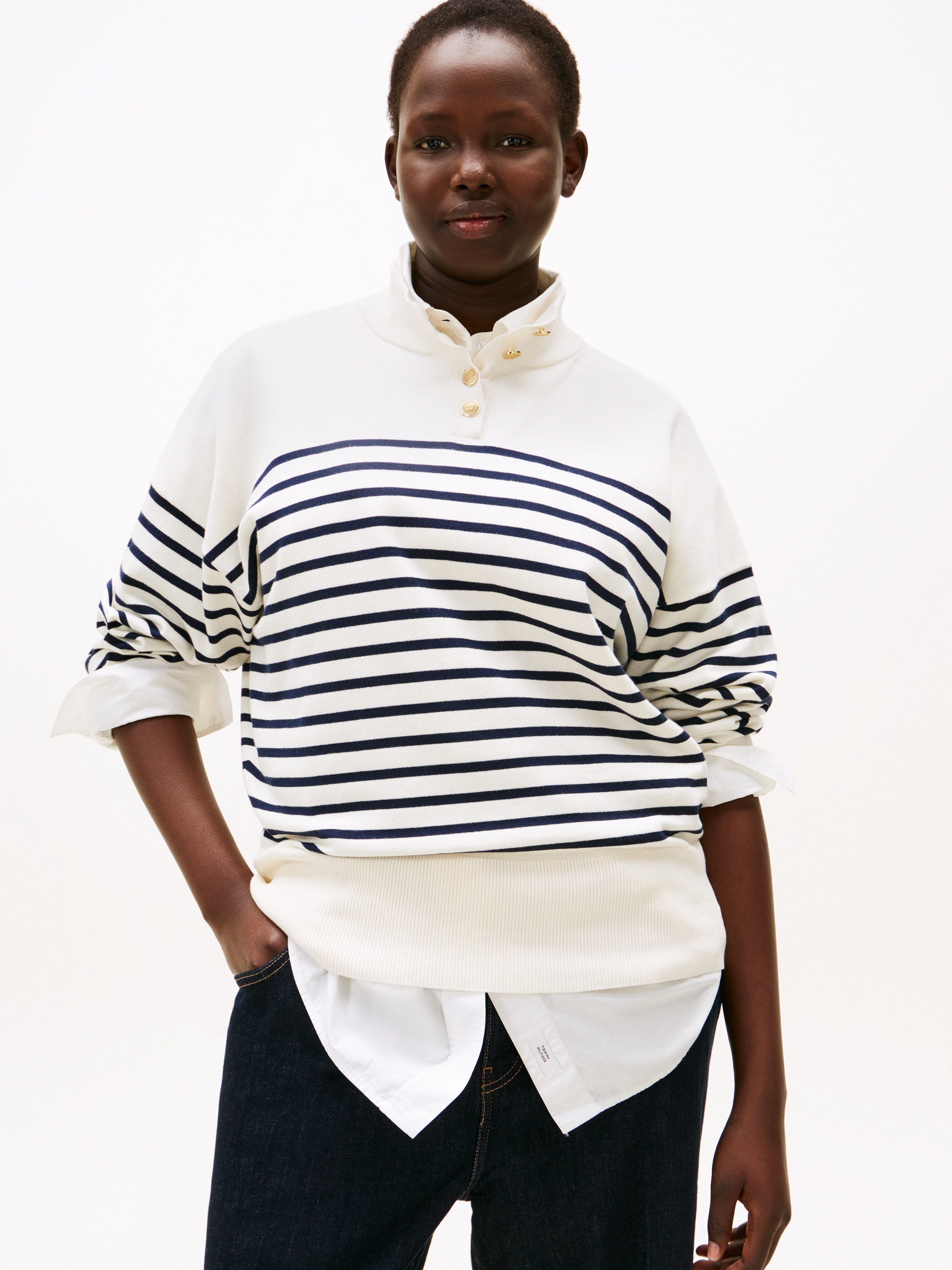 Tommy Hilfiger Curve Stehkragenpullover »CRV CO JERSEY GOLD BTN MK-NK SWT« in grossen Grössen, mit goldfarbenen Knöpfen