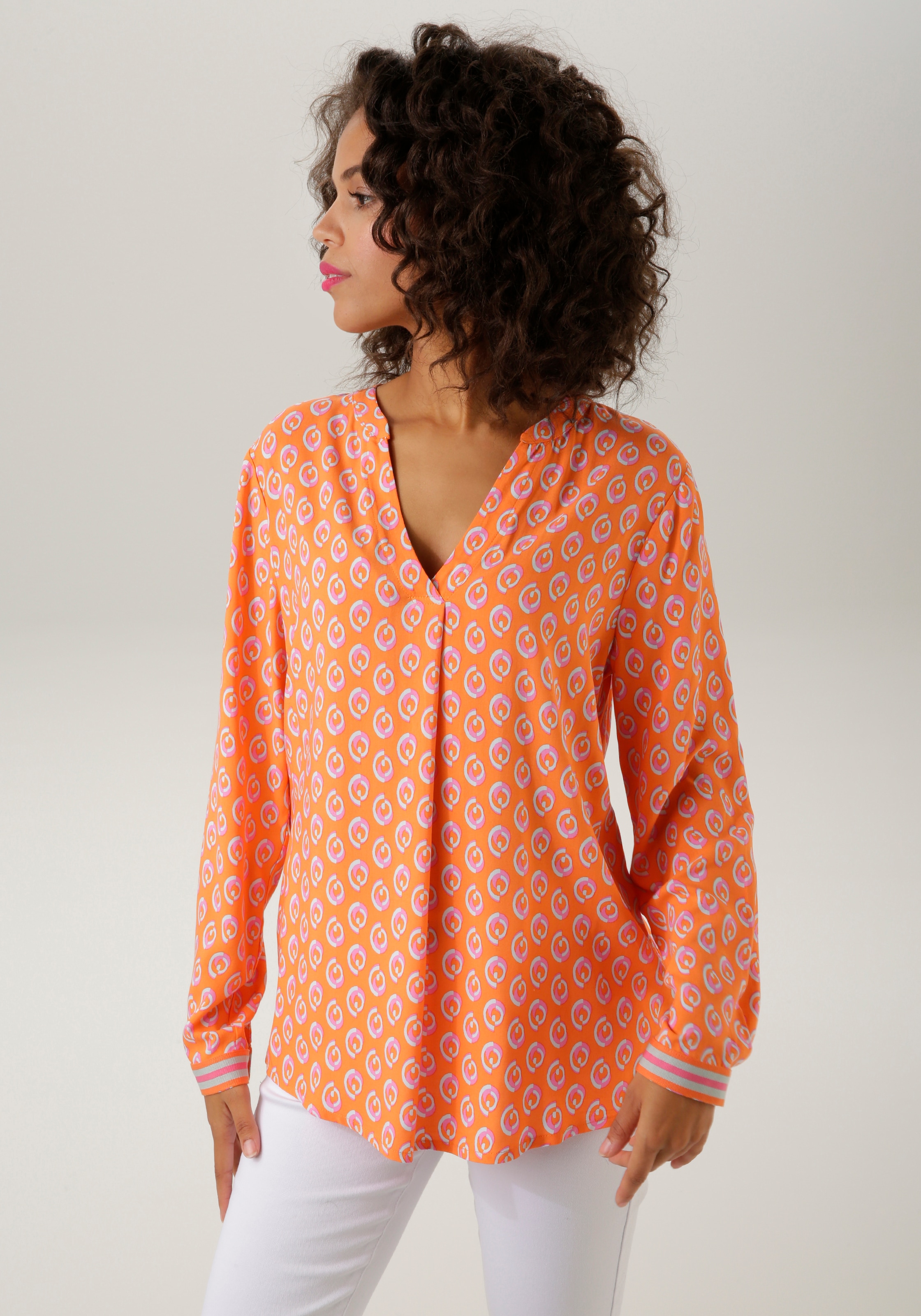 Aniston CASUAL Schlupfbluse mit extravagantem, graphischem Druck