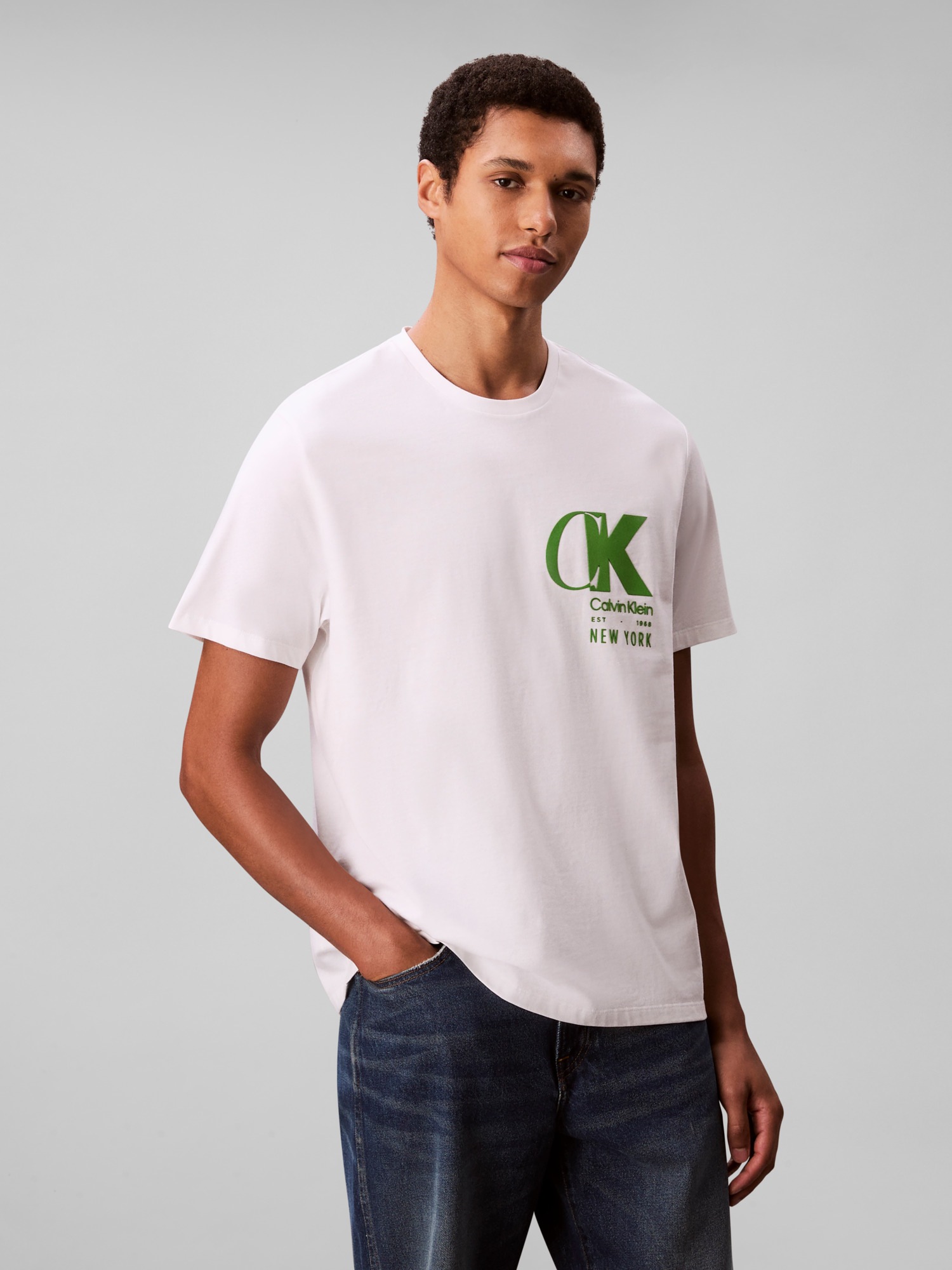 Calvin Klein T-Shirt »SS 20S EU CK OVERLAP GRAPHIC TEE« Mit Rundhalsausschnitt, regular fit