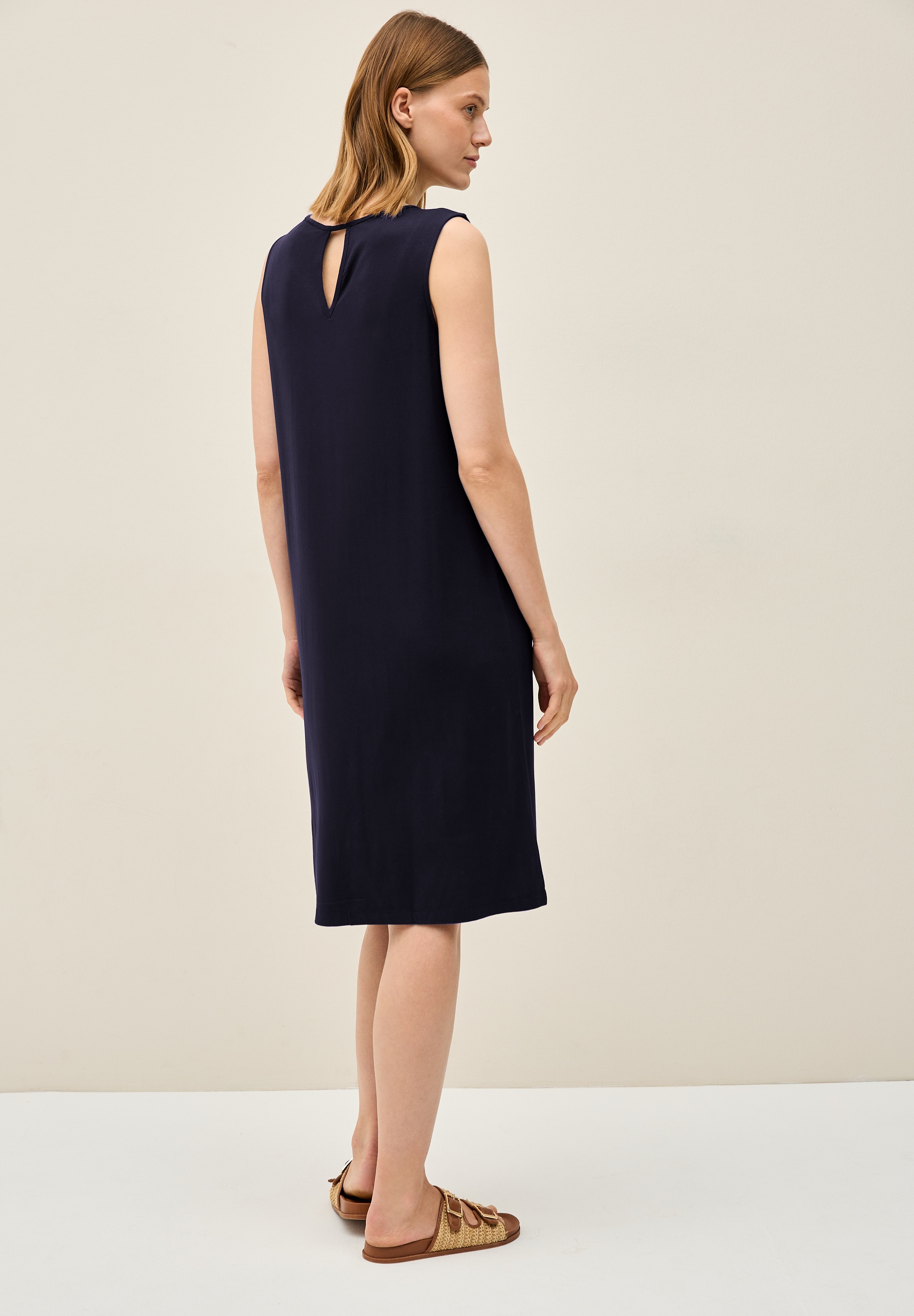 Cecil Jerseykleid, ärmellos und mit Rundhals
