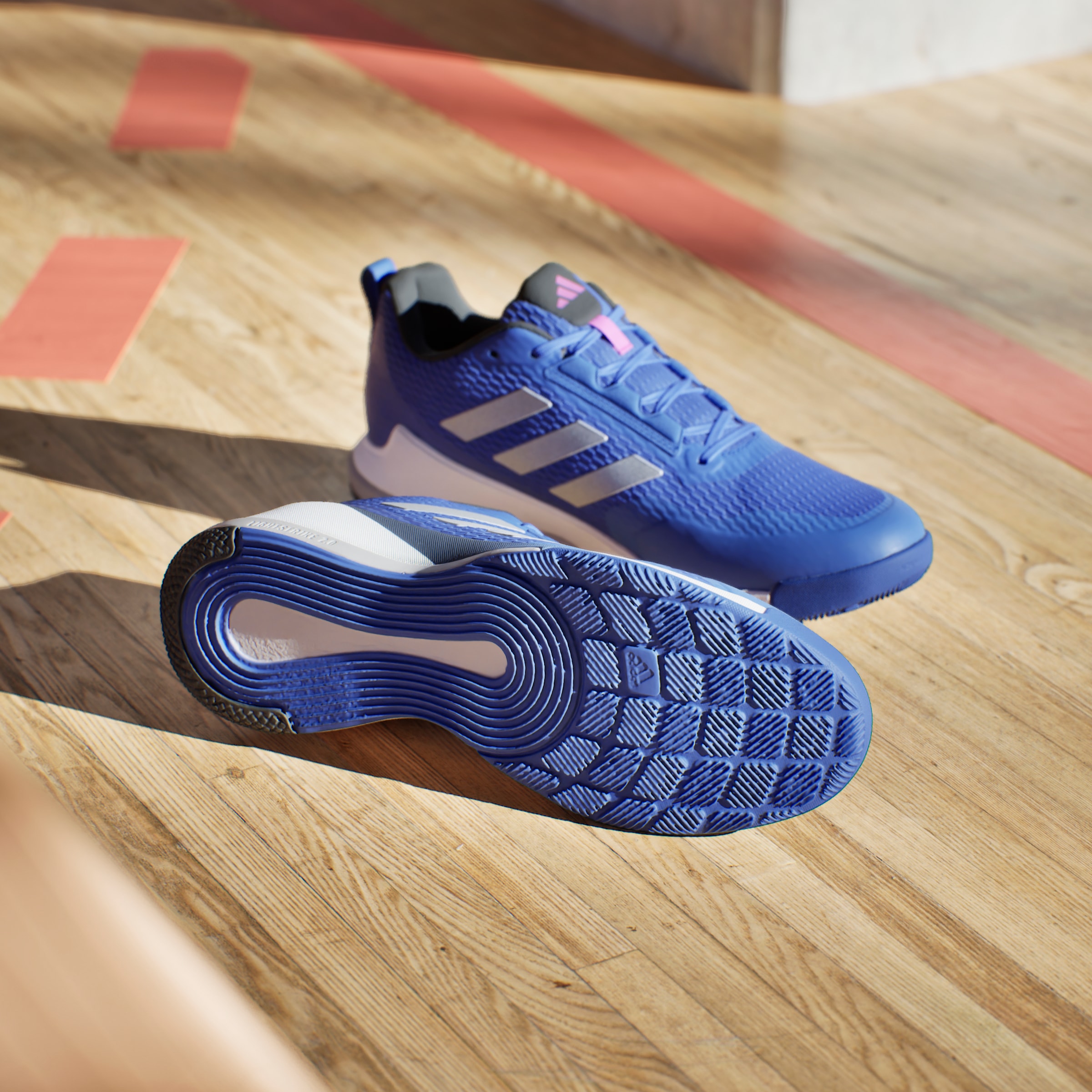 adidas Performance Indoorschuh »NOVAFLIGHT 2 INDOOR«, besonders geeignet für Volleyball