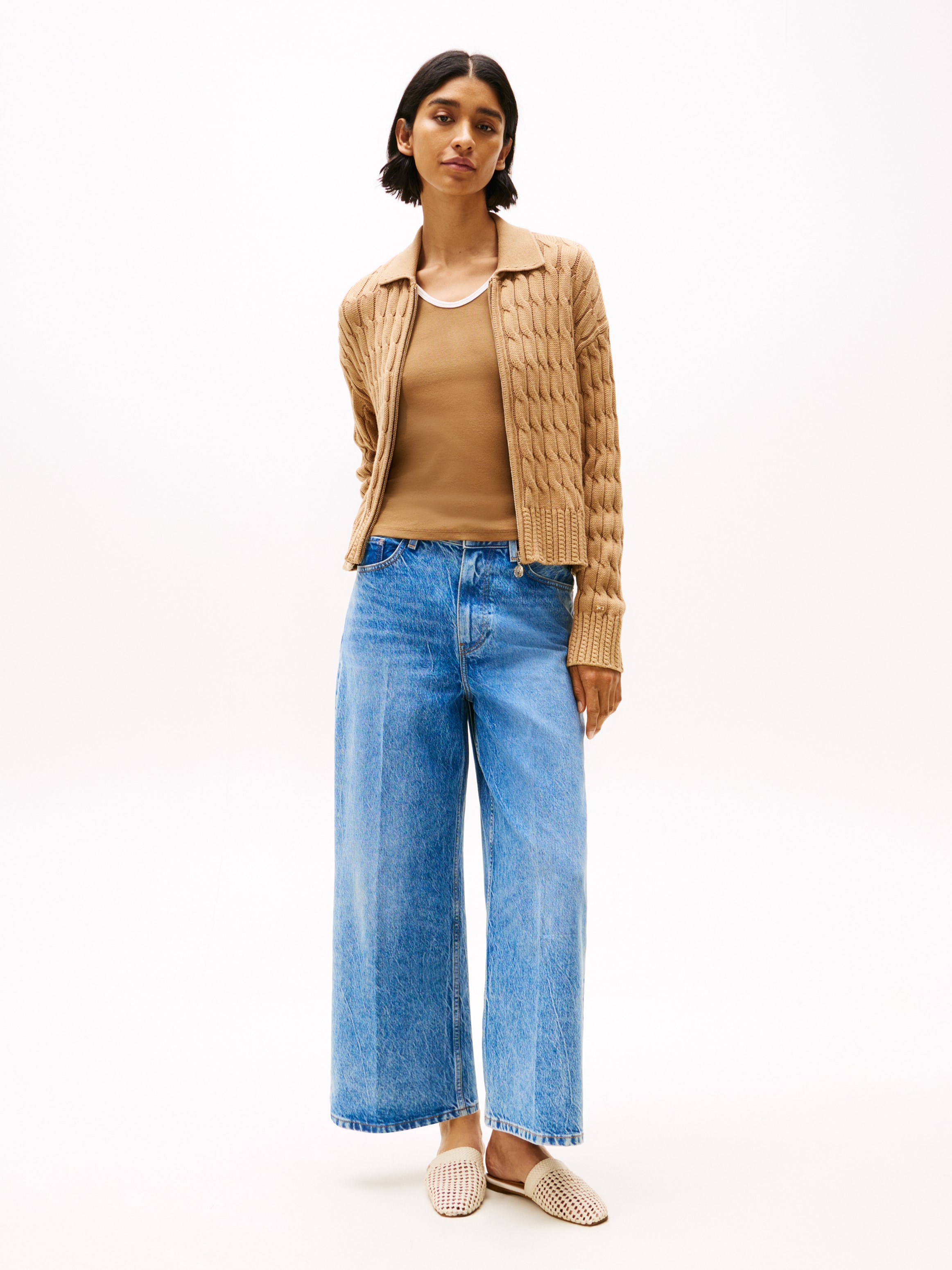 Tommy Hilfiger Weite Jeans »WIDE LEG HW LOU«, mit Logo-Badge, mit Nieten, mit Bügelfalten