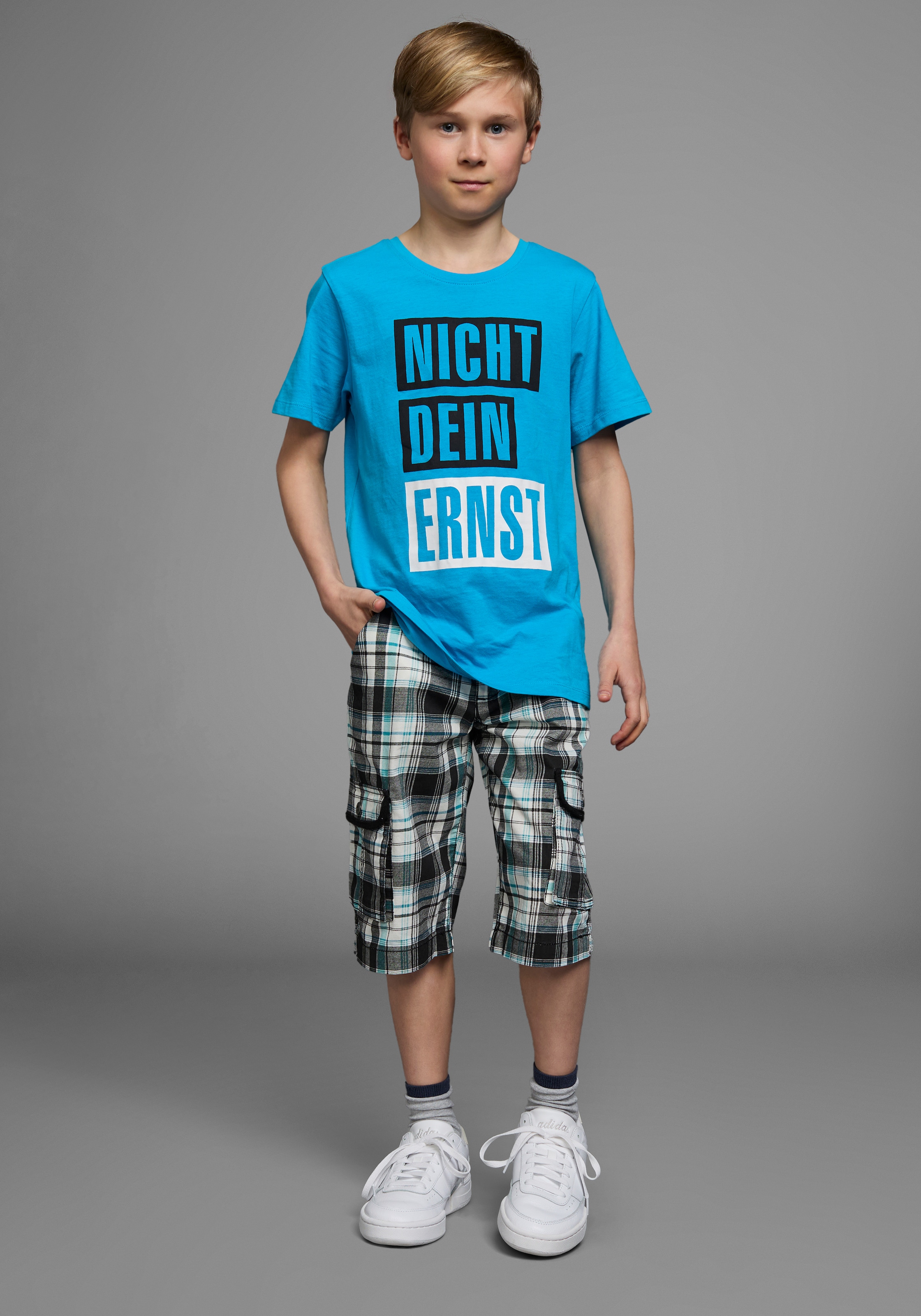 KIDSWORLD Shorts »2tlg. Bermudas mit Gürtel, Karierte Cargo-Bermudas«, (Set, 2 tlg.), mit Textilgürtel