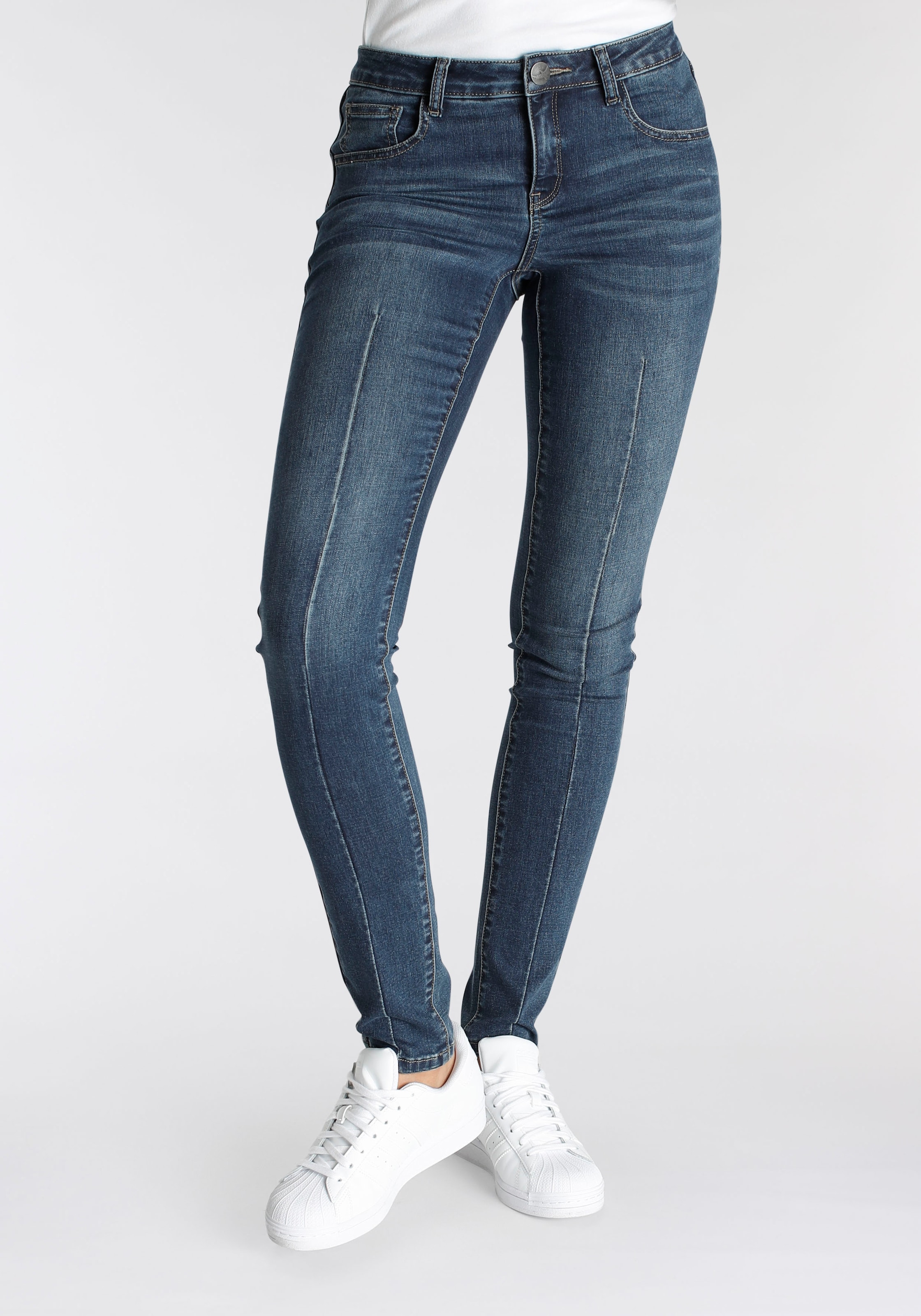 Arizona Skinny-fit-Jeans »Ultra-Stretch, stretch kaufen sehr Jelmoli-Versand Waist Denim figurbetont kombinieren«, online Mid performance normale high bei Schweiz zu Leibhöhe gut bequem