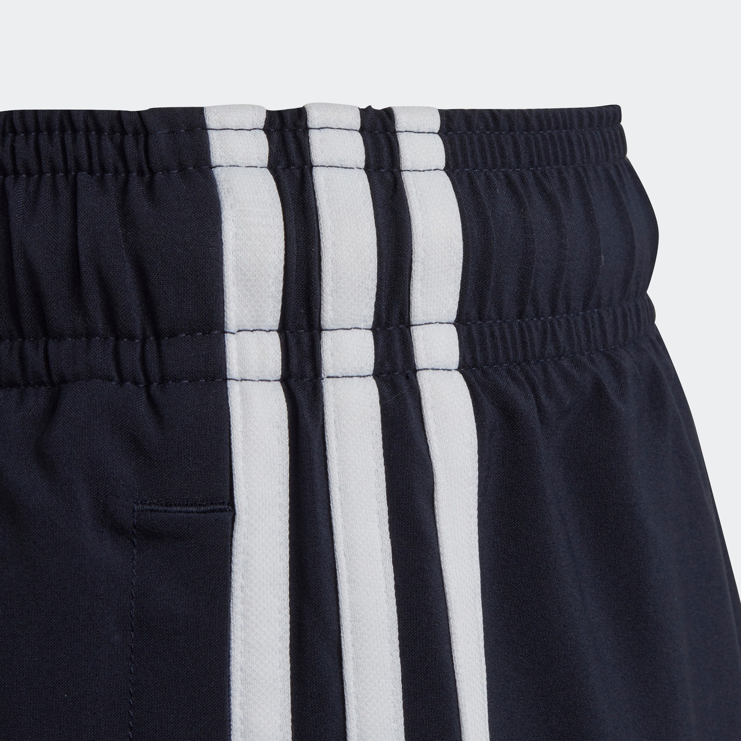 ✵ adidas Sportswear Shorts »ESSENTIALS Jelmoli-Versand WOVEN«, | günstig tlg.) (1 3-STREIFEN ordern