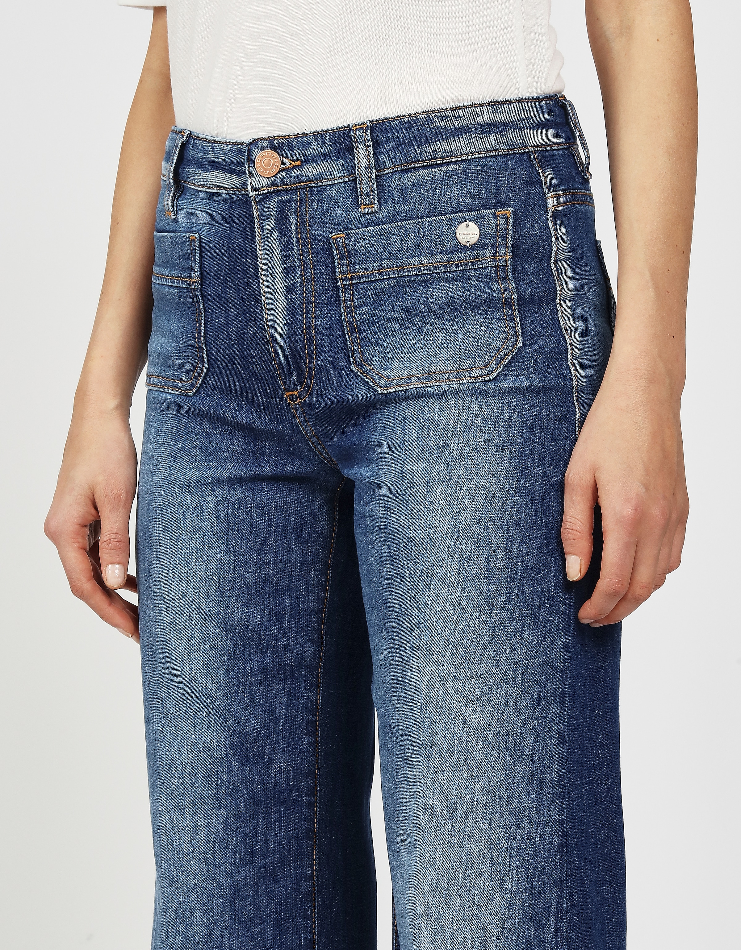 GANG Bootcut-Jeans »94 JESSI FLARED«, im angesagten Leo Muster