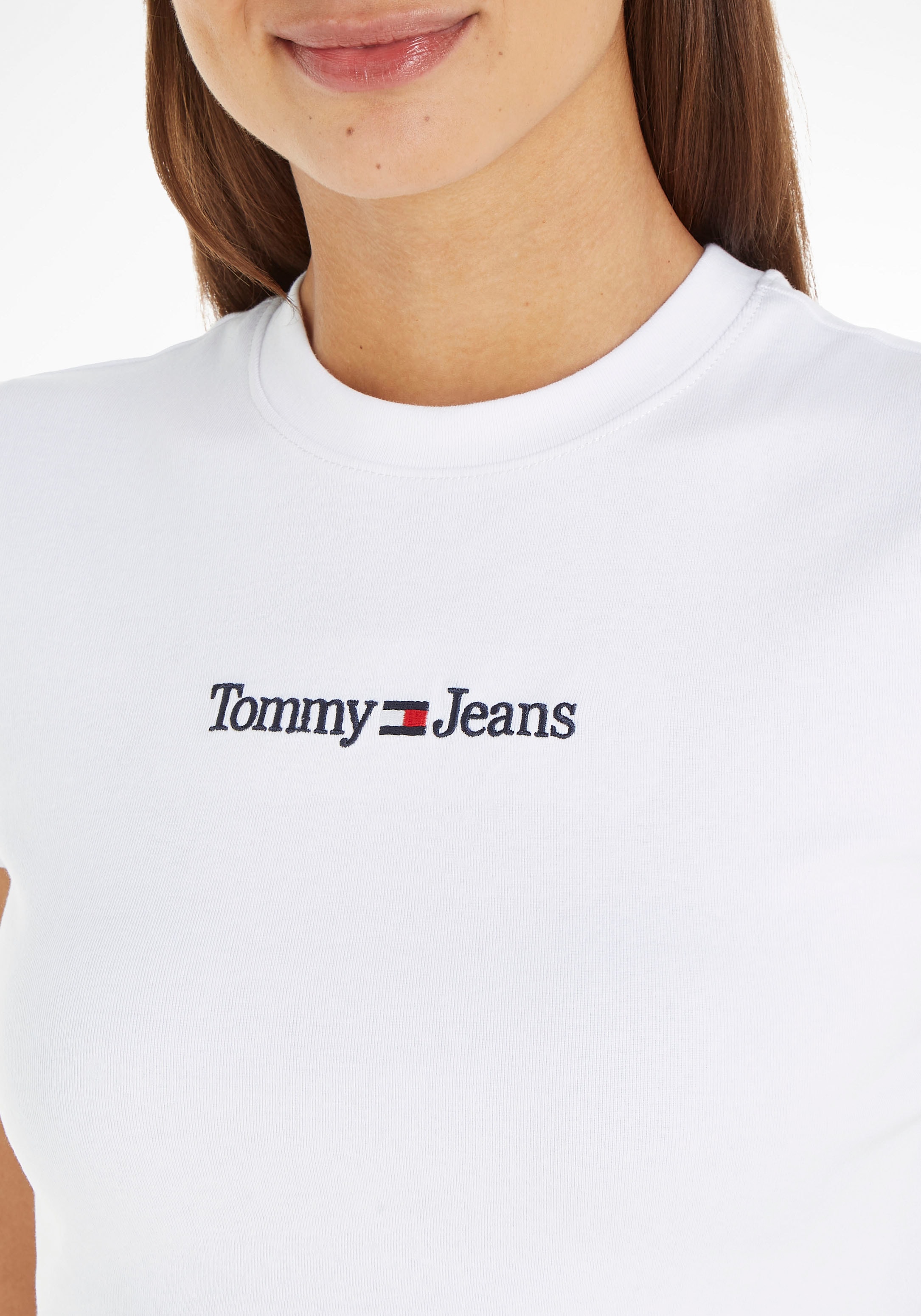 Tommy Jeans Kurzarmshirt »TJW BABY SERIF LINEAR SS«, mit dezenten Tommy  Jeans Stickereien online kaufen bei Jelmoli-Versand Schweiz