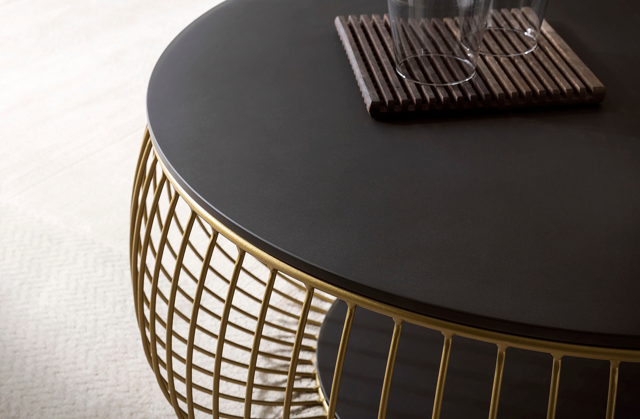 SalesFever Couchtisch »Couchtisch im minimalistischen Stil«, 10 mm starke Klarglasplatte mit Marmordruck