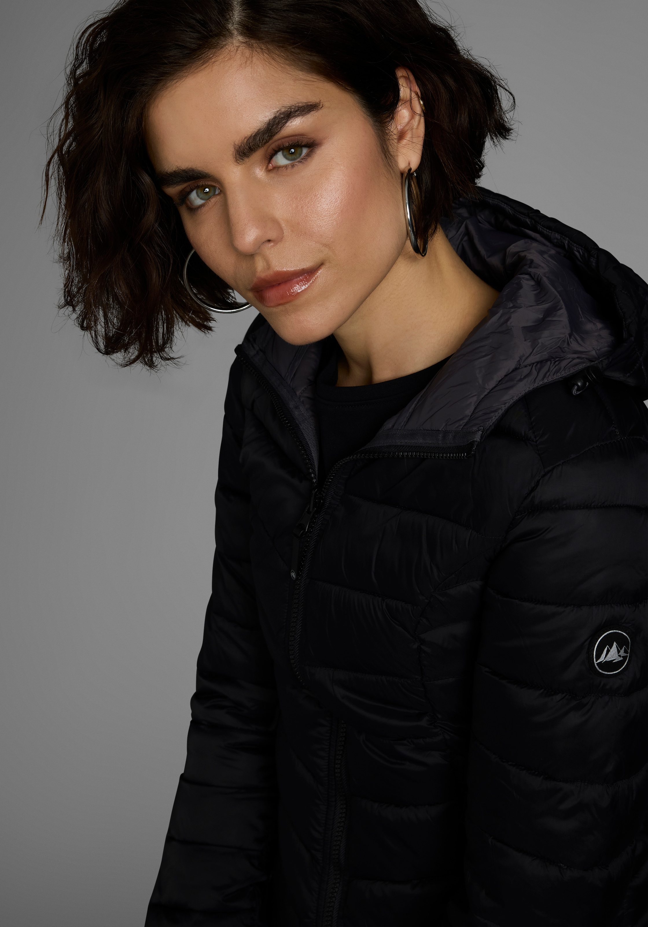 Polarino Steppjacke, mit Kapuze, für kühle Tage, aus leichtem Webmaterial, wasserabweisend