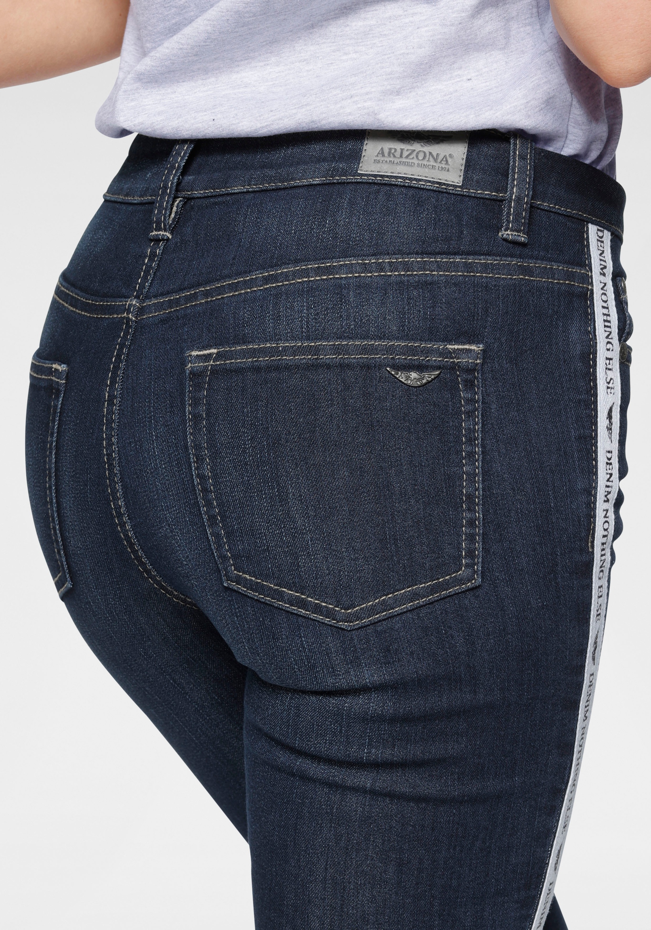 Arizona Slim-fit-Jeans, High online shoppen Schweiz Jelmoli-Versand Waist mit bei coolem Seitenstreifen