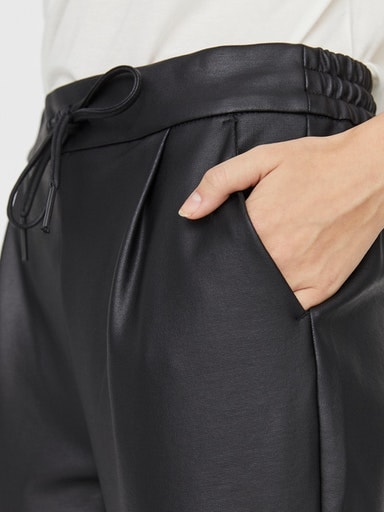 Vero Moda Lederimitathose »VMEVA MR LOOSE STRING COATED PNT«