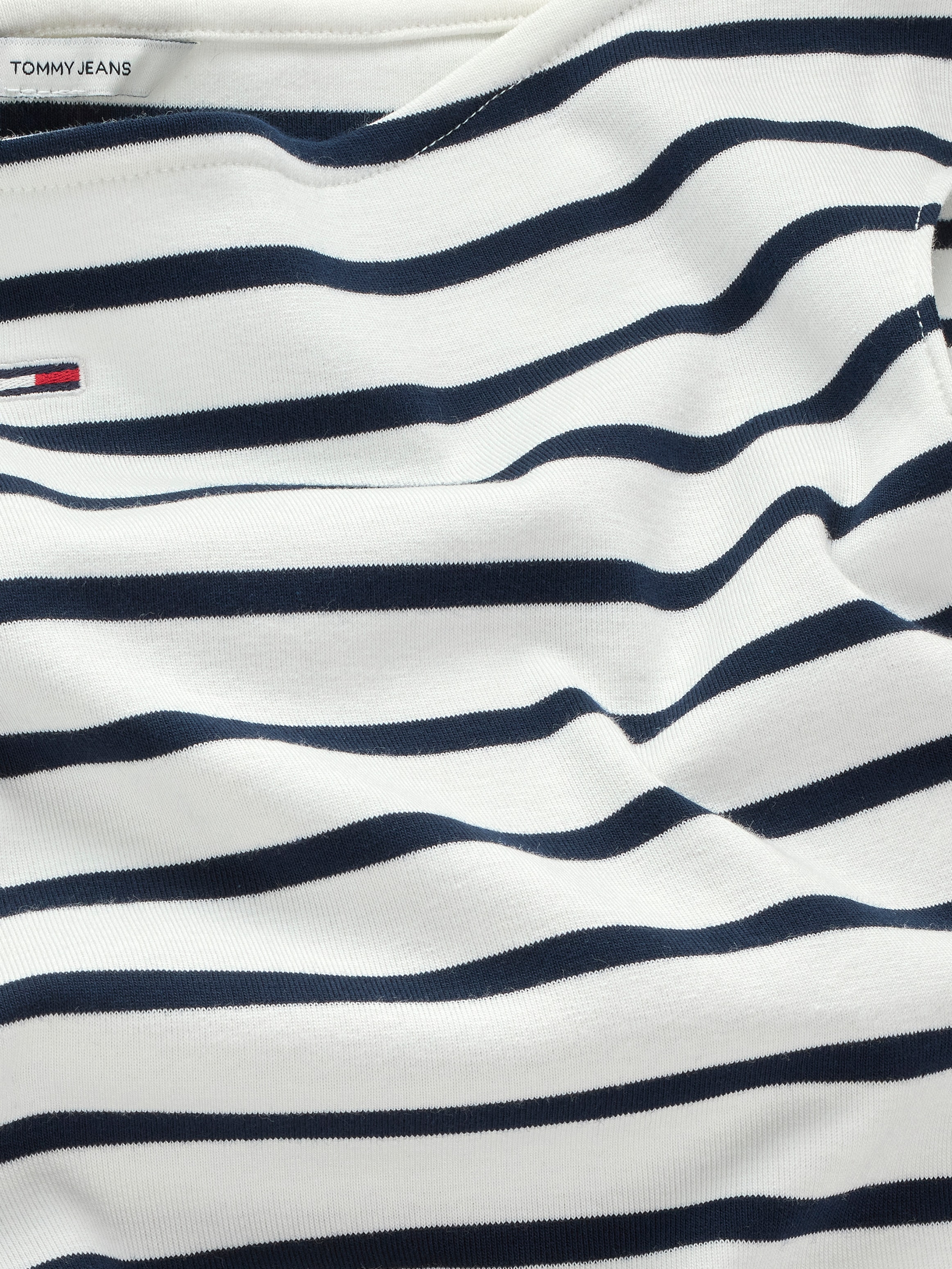 Tommy Jeans Tanktop »TJW BOAT NECK TOP SS EXT«, mit Logostickerei