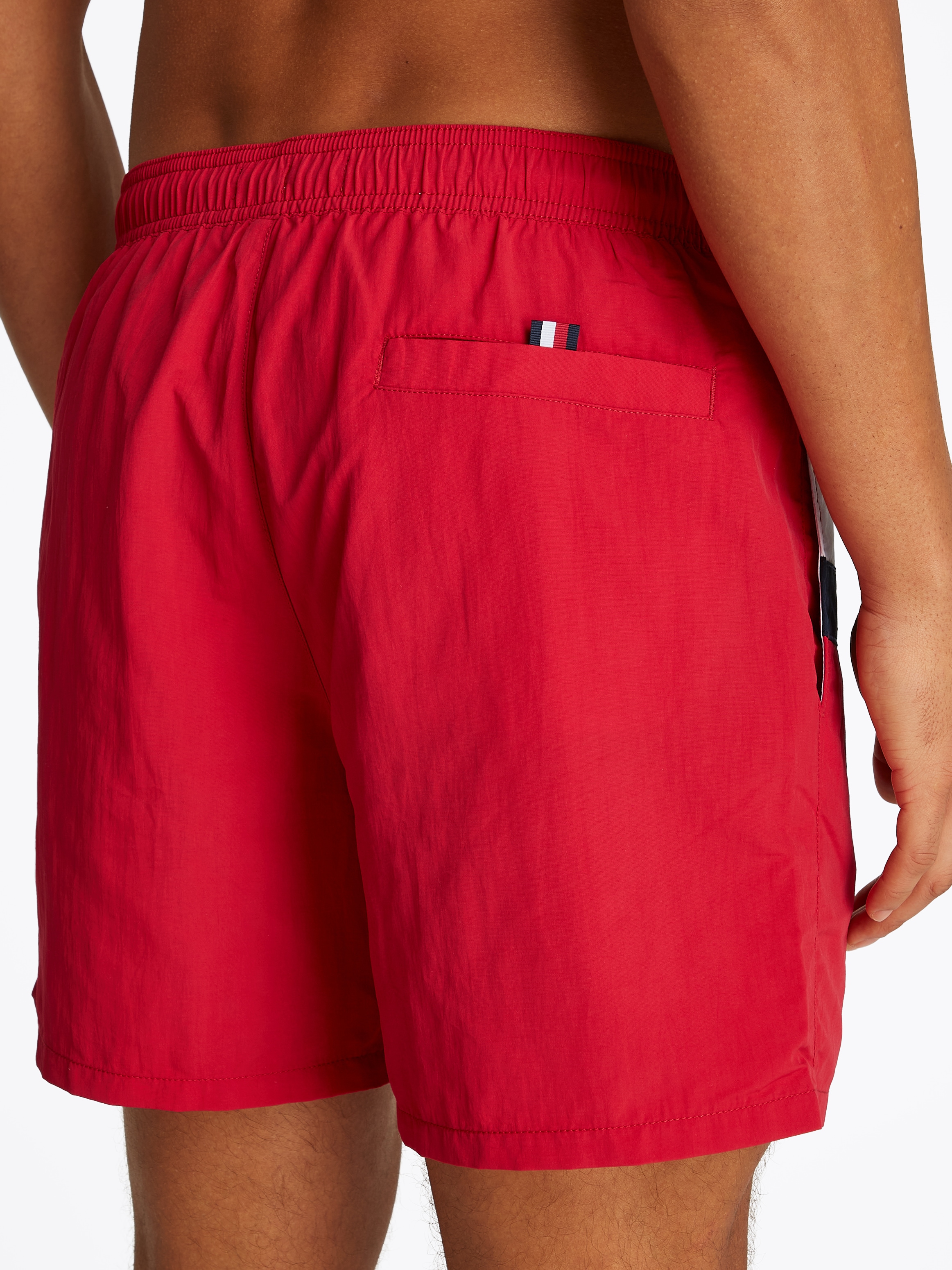 Tommy Hilfiger Swimwear Badeshorts »MEDIUM DRAWSTRING«, mit grossem Logo