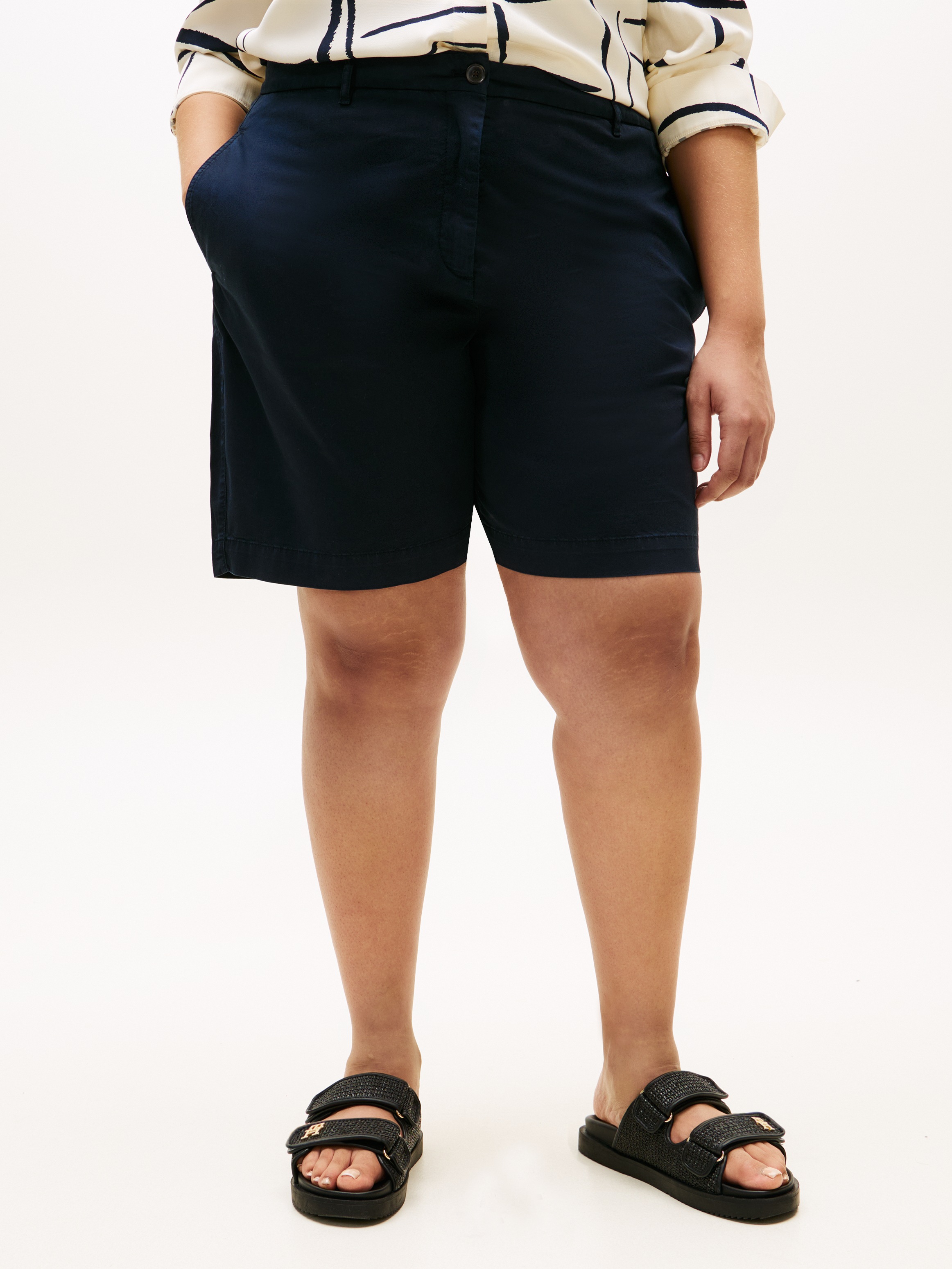 Tommy Hilfiger Curve Chinoshorts "CRV CO GMD BLEND CHINO SHORT" in grossen Grössen