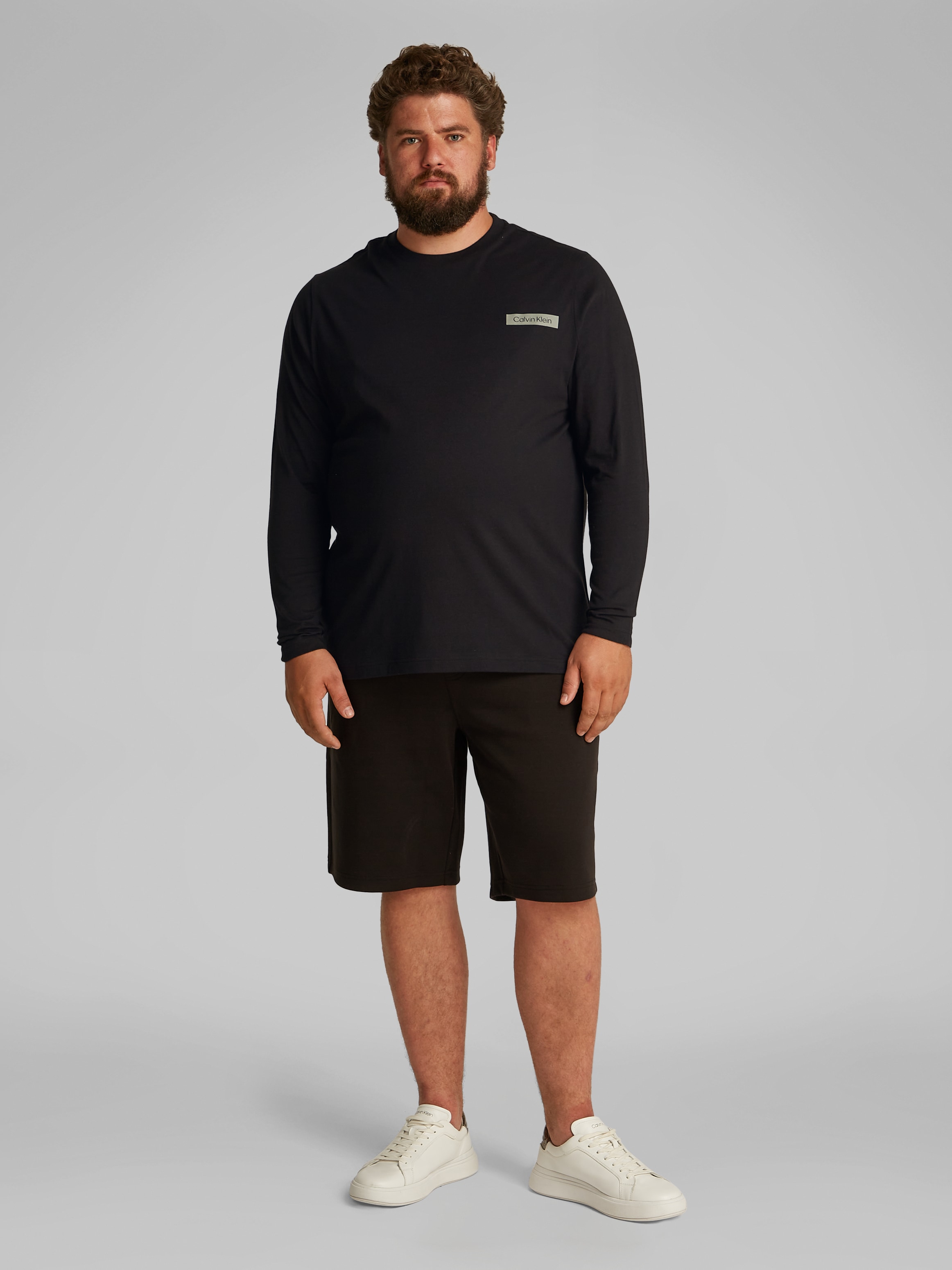 Calvin Klein Big&Tall Rundhalsshirt »BT_STACK COLOR BLOCK LS T-SHIRT«, in Grossen Grössen mit Logoprint