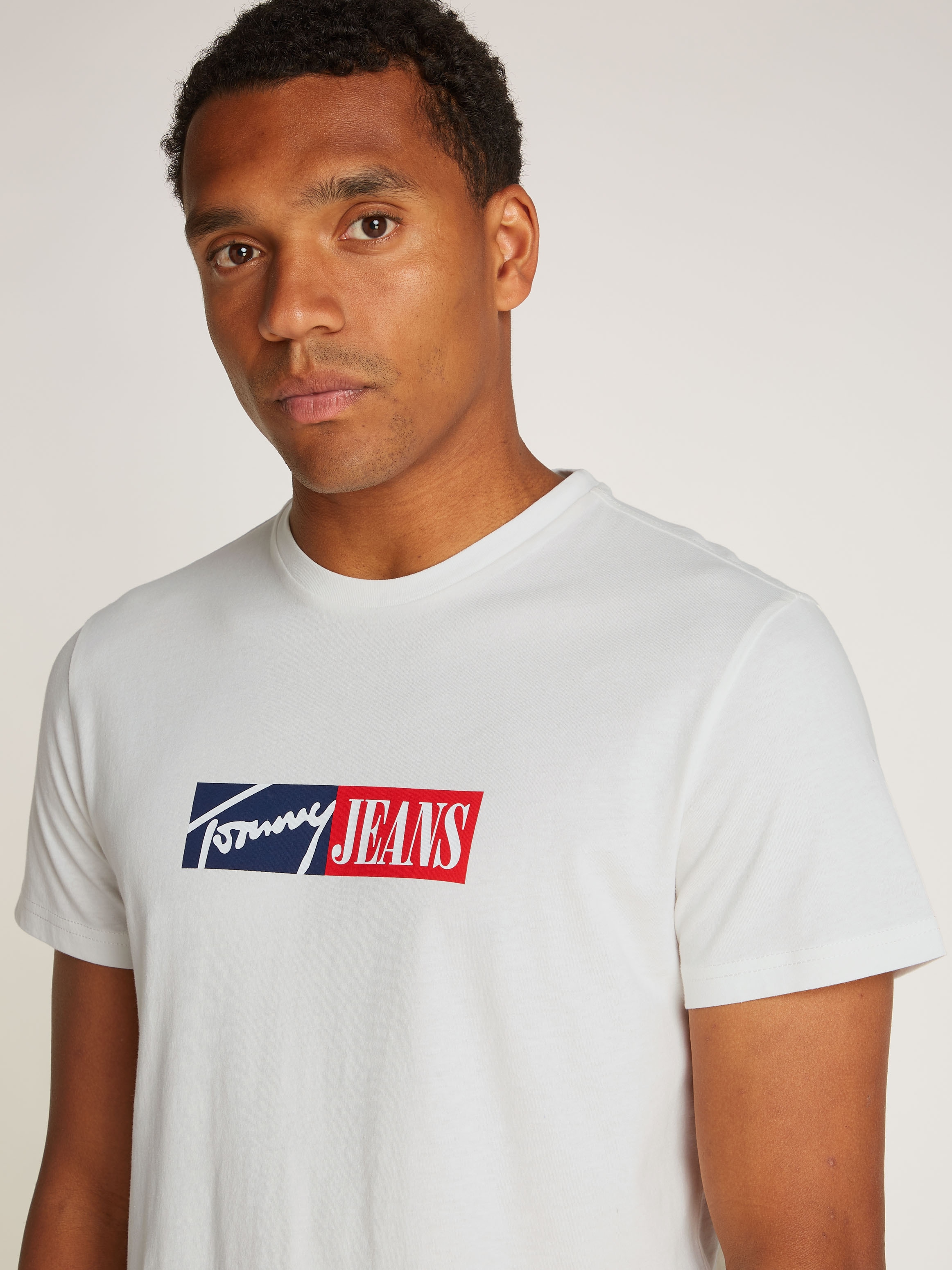 Tommy Jeans Plus Rundhalsshirt »TJM SLIM ENTRY GRAPHIC TEE EXT«, in Grossen Grössen