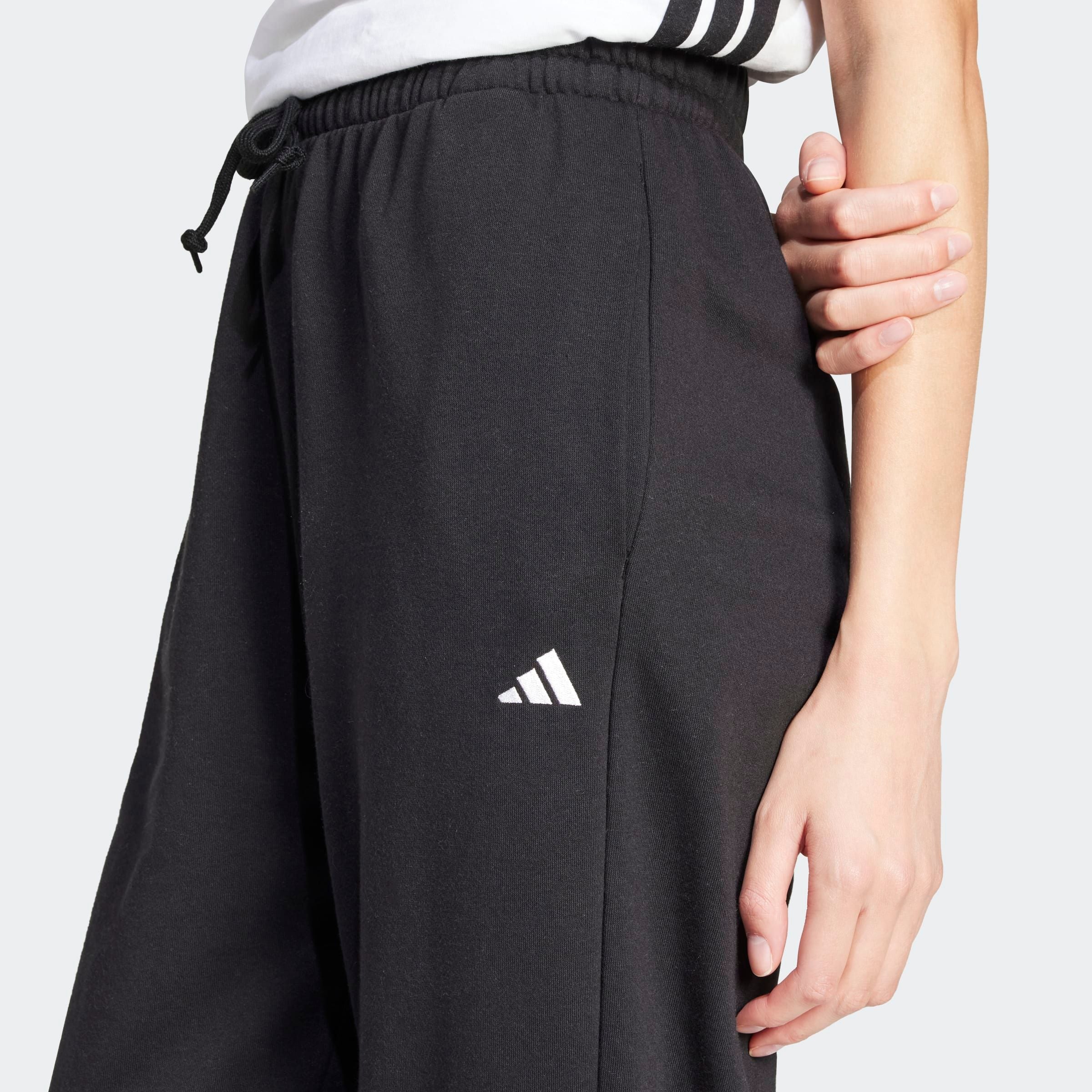 adidas Sportswear Sporthose »W SL FT CF PT«, (1 tlg.), Locker geschnitten, hoher Bund, aus weichem French Terry Material