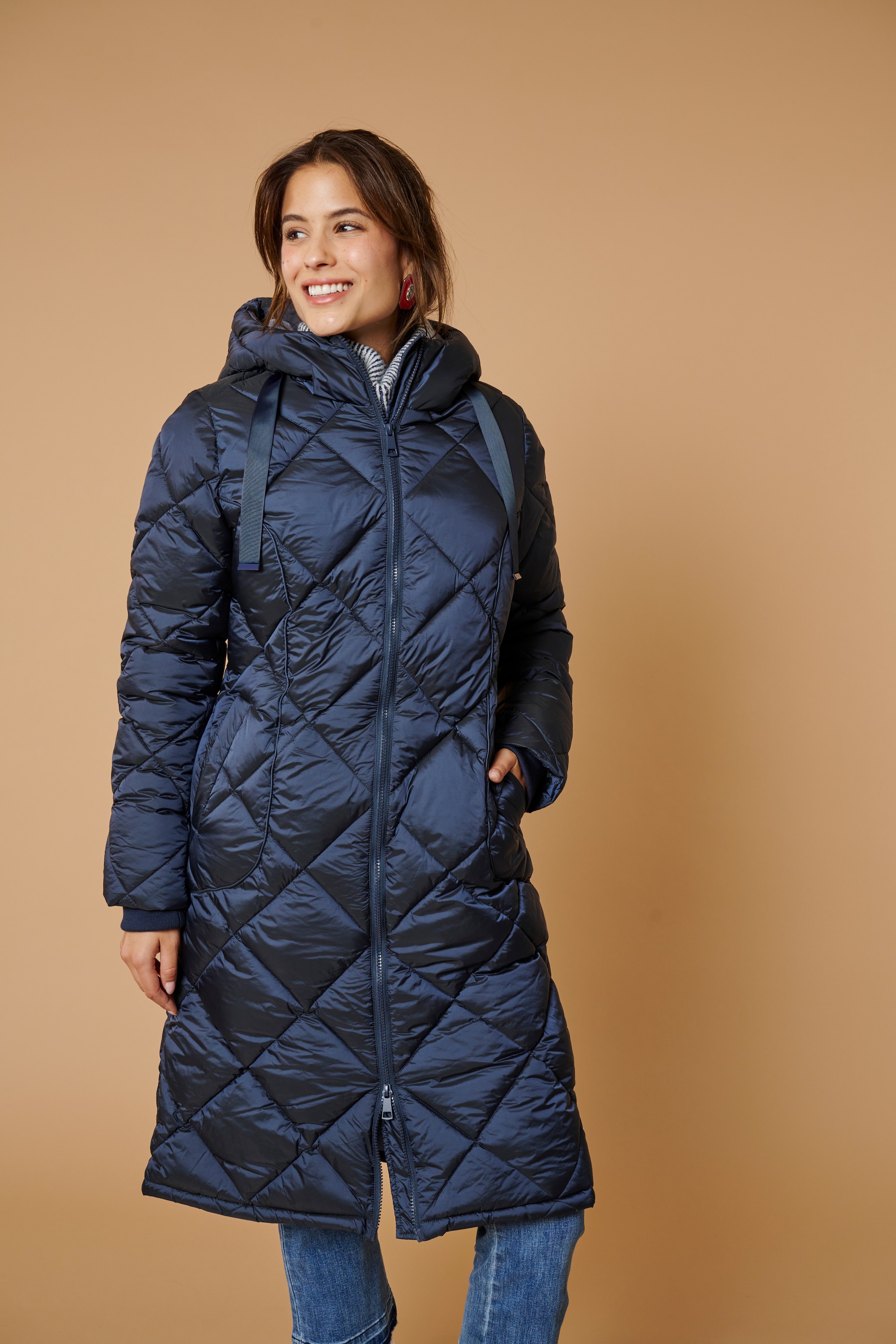 ZABAIONE Steppmantel »Jacket Ci44ara« mit schönem Schimmer