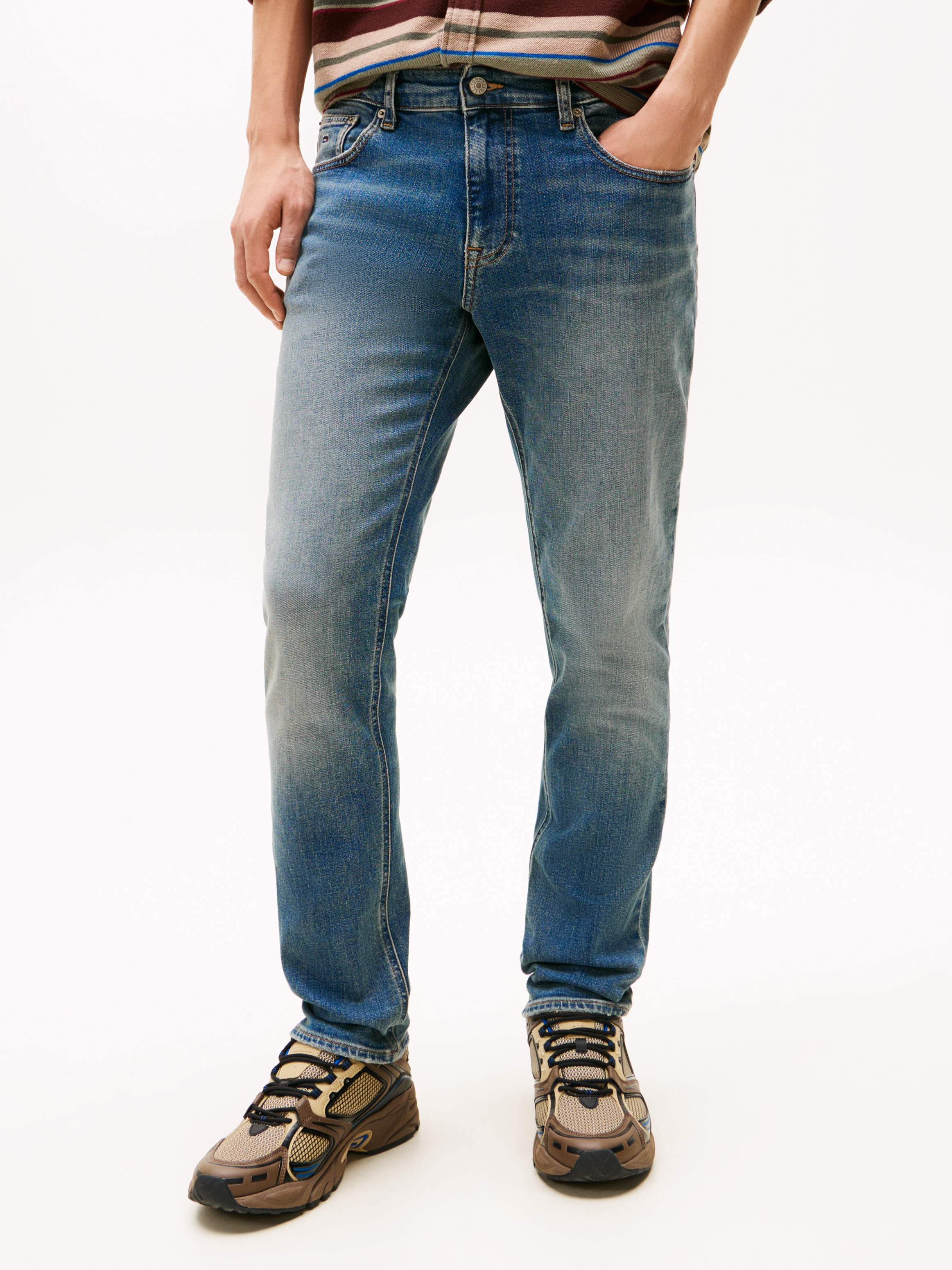 Tommy Jeans Slim-fit-Jeans »Scanton Slim«, Slim‑Fit‑Jeans mit mittlerer Leibhöhe, 5‑Pocket‑Design