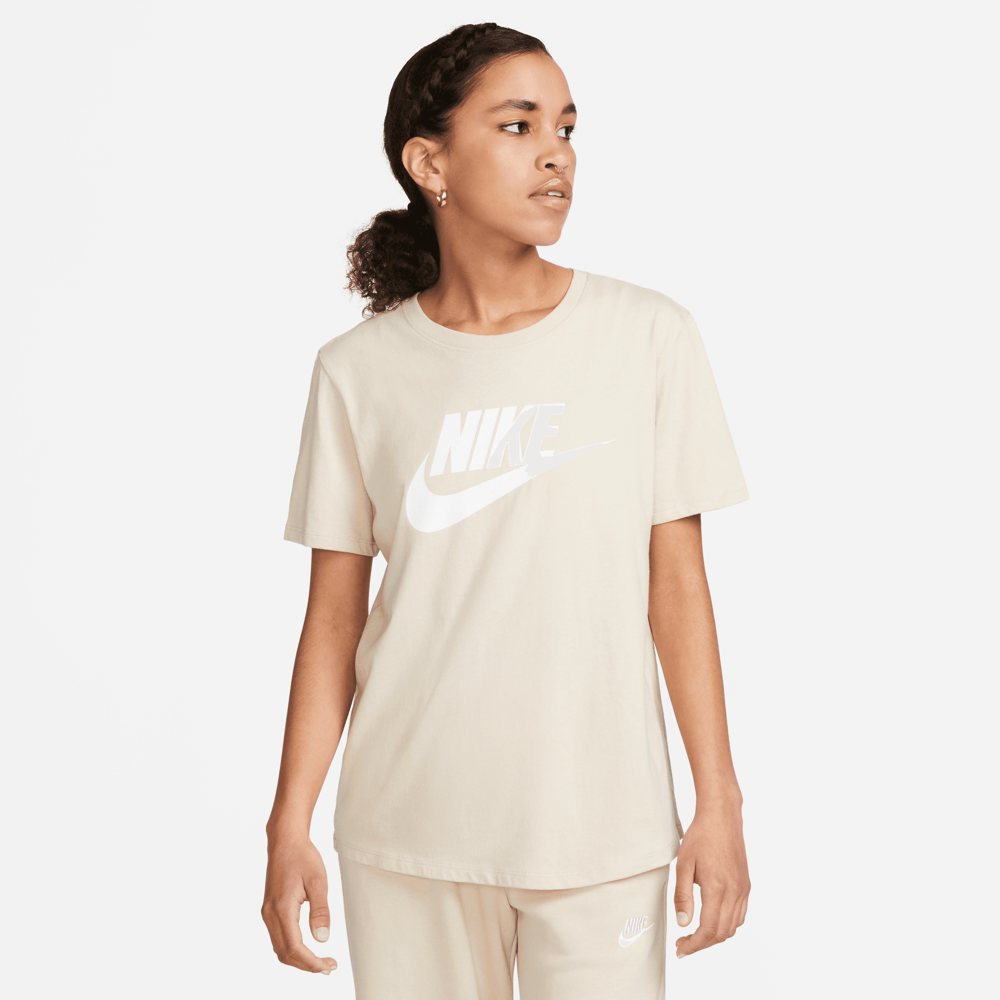 Nike Sportswear T-Shirt »ESSENTIALS WOMEN'S LOGO T-SHIRT«, Basic Damen T-Shirt mit Logo
