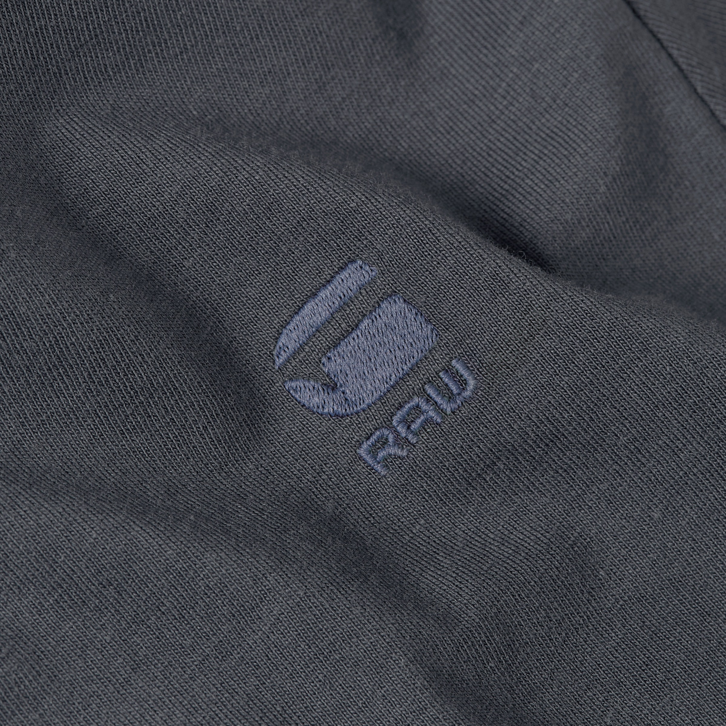 G-STAR T-Shirt »Nifous«, mit kleiner Logo-Stickerei