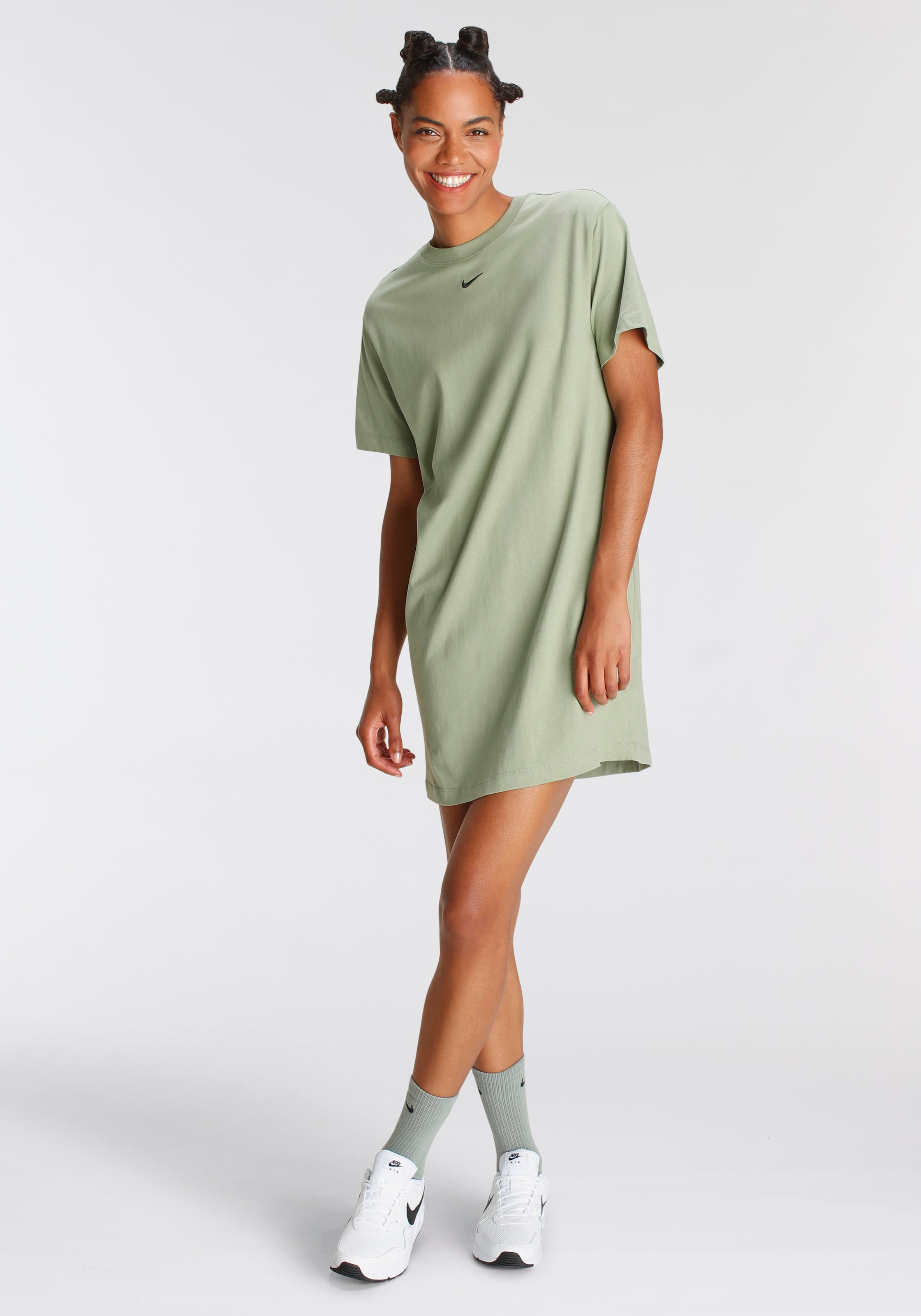 Nike Sportswear Sommerkleid »ESSENTIAL WOMEN\'S SHORT-SLEEVE DRESS« online  kaufen bei Jelmoli-Versand Schweiz