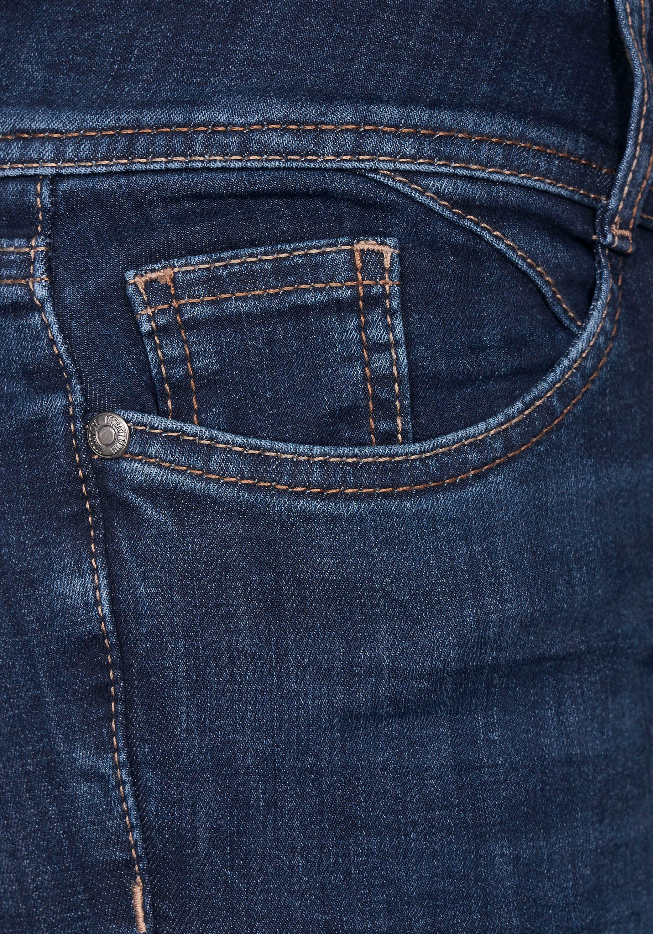 online ONE Jelmoli-Versand Schweiz bestellen STREET Markenlabel Slim-fit-Jeans, hinten mit bei