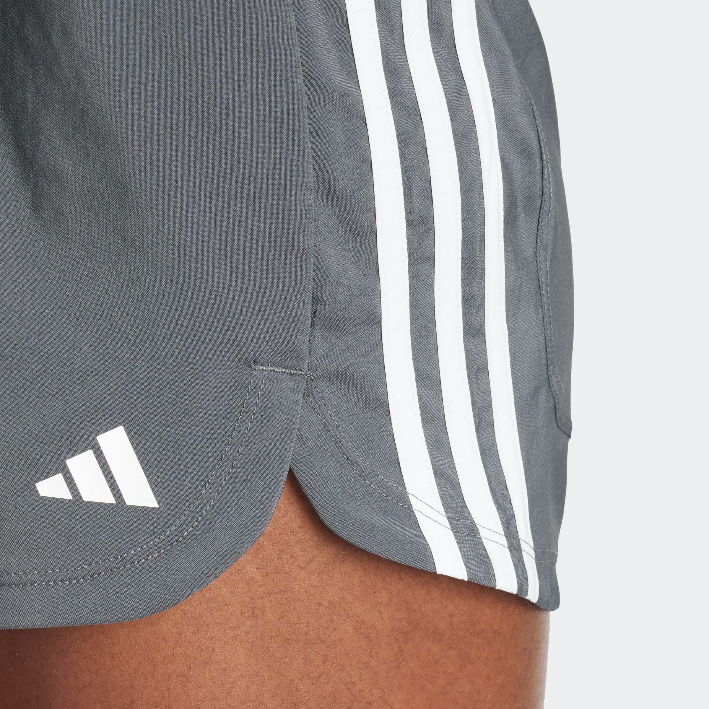 adidas Performance Shorts »PACER WVN HIGH«, (1 tlg.), Woven Trainingsshorts mit hohem Bund